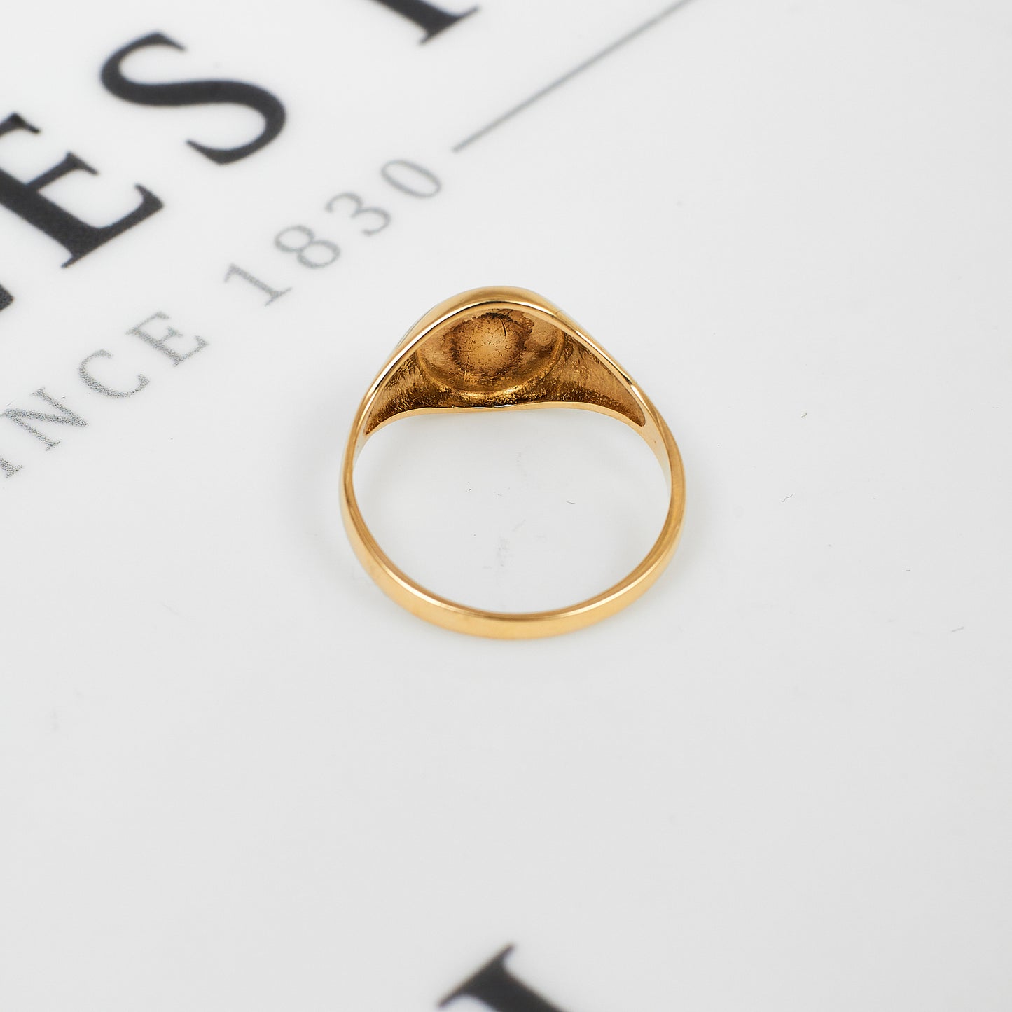 Pre-Owned 9ct Gold High-Polish Round Signet Ring Size N.5