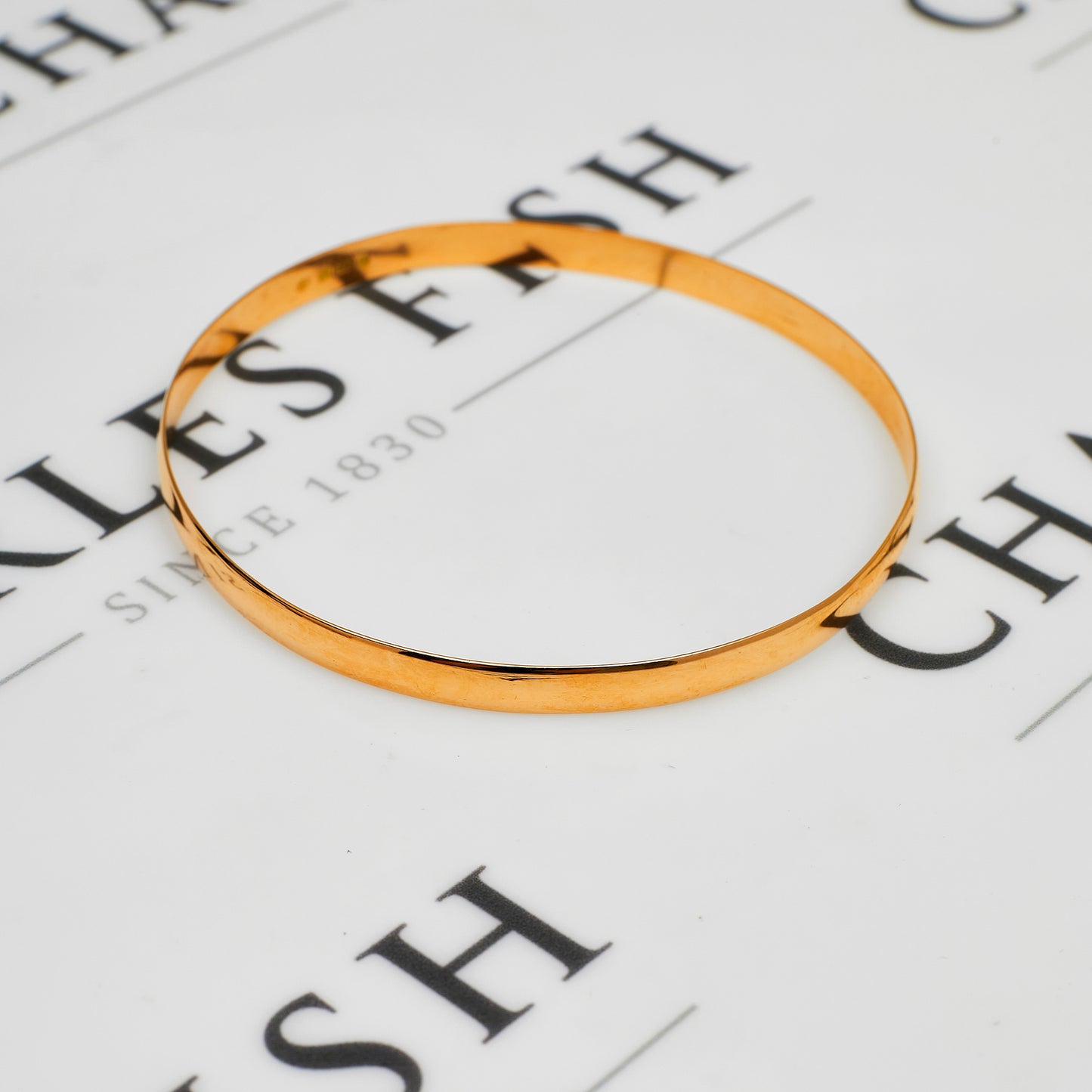 Pre-Owned 18ct Gold High Polish Solid Bangle