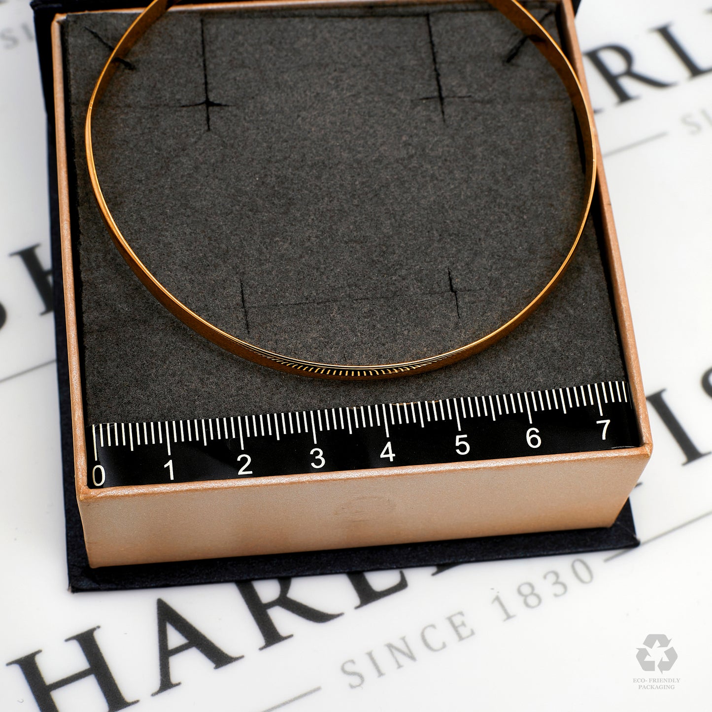 Pre-Owned 18ct Gold High Polish Solid Bangle
