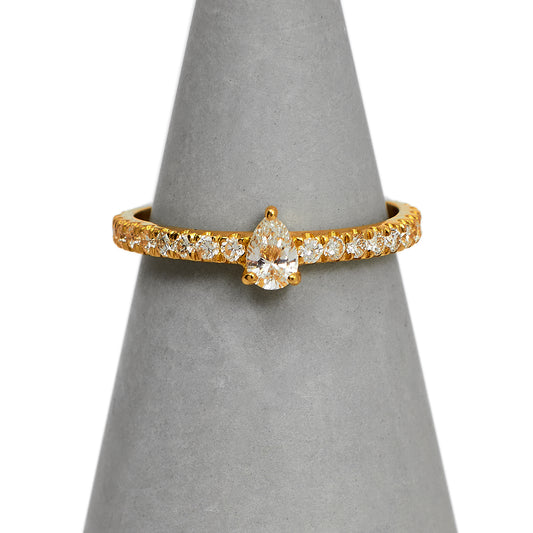 Pre-Owned 18ct Gold Pear Cut Diamond Shoulder Set Ring
