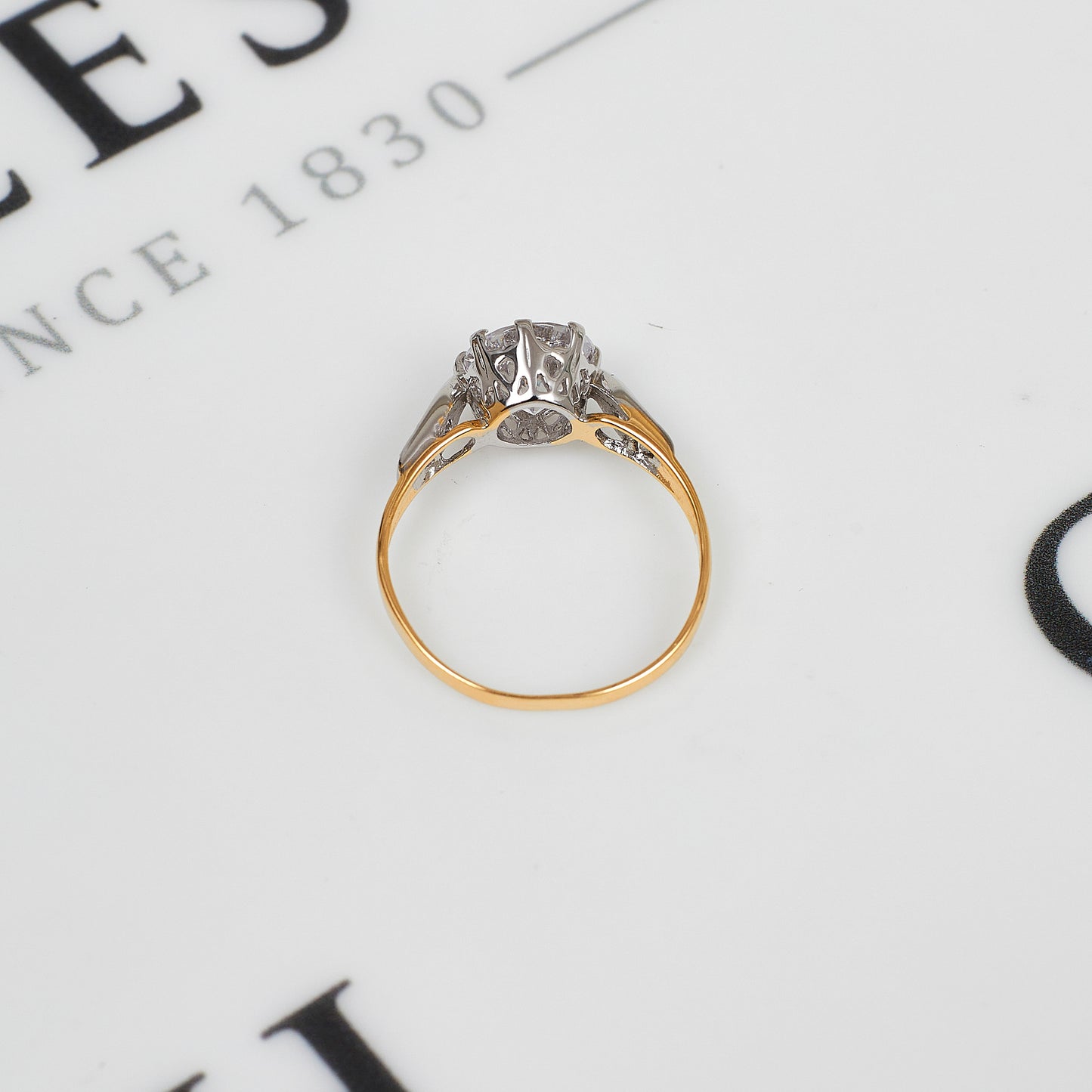 Pre-Owned 9ct Gold CZ Dress Ring Size M