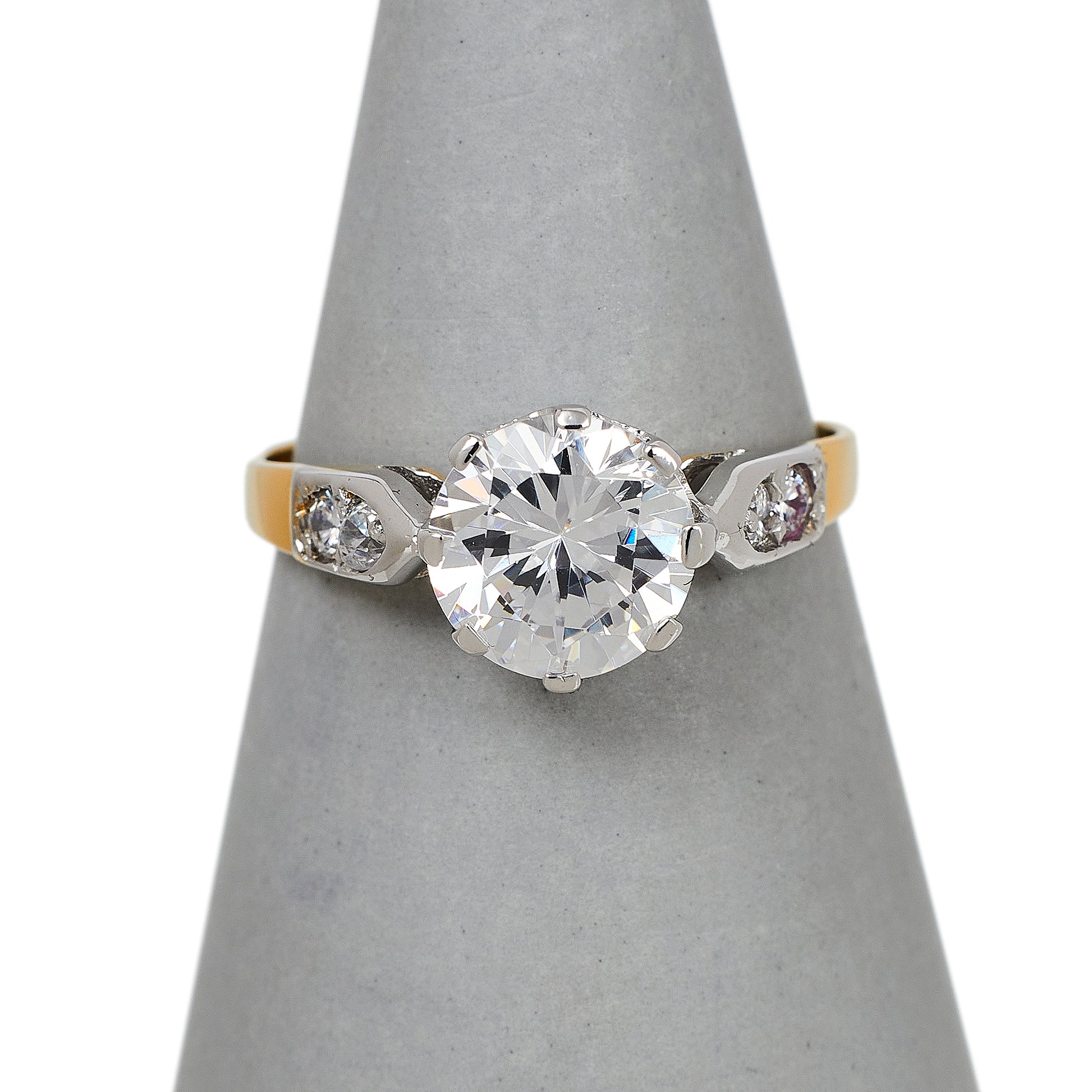 Pre-Owned 9ct Gold CZ Dress Ring Size M