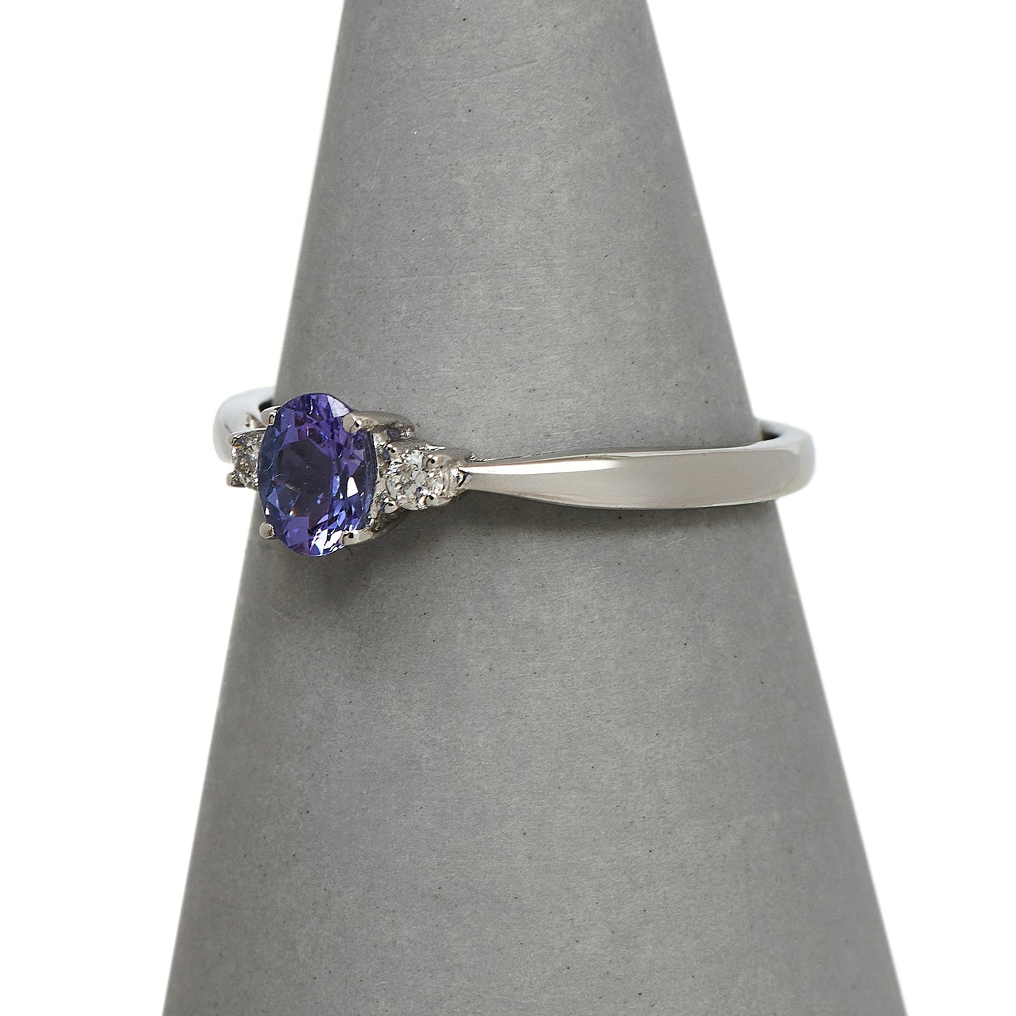 Pre-Owned 9ct White Gold Tanzanite & Diamond Ring Size M