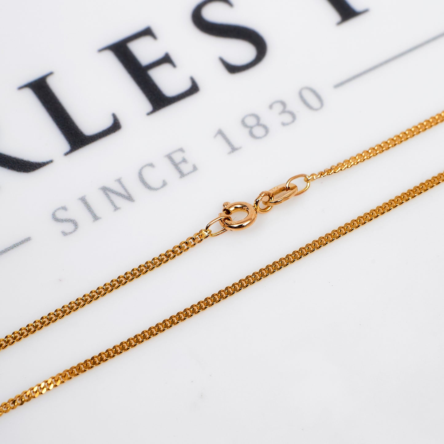 Pre-Owned 9ct Gold Curb Chain Necklace 18 Inch