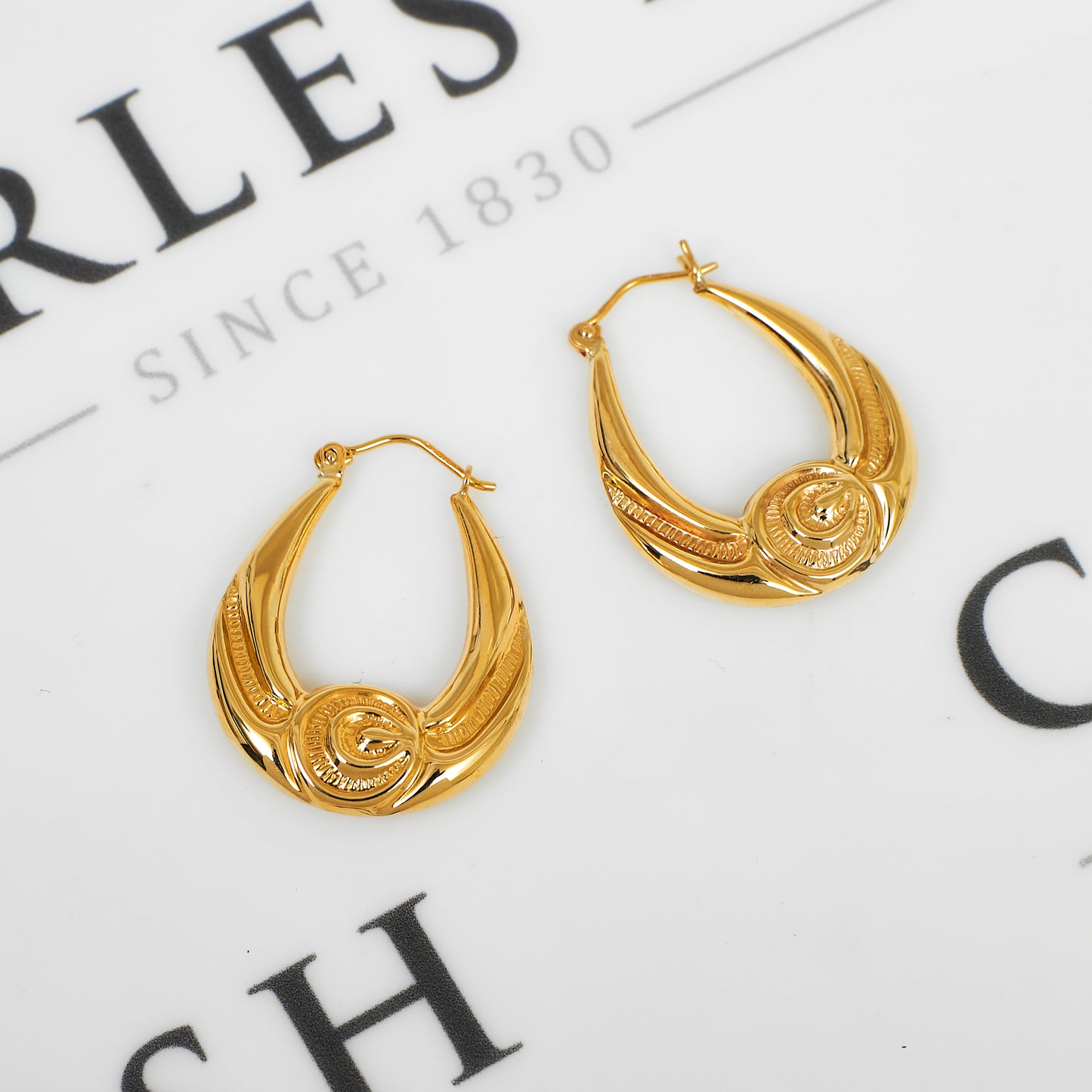 Pre-Owned 9ct Gold Patterned Oval Creole Hoop Earrings