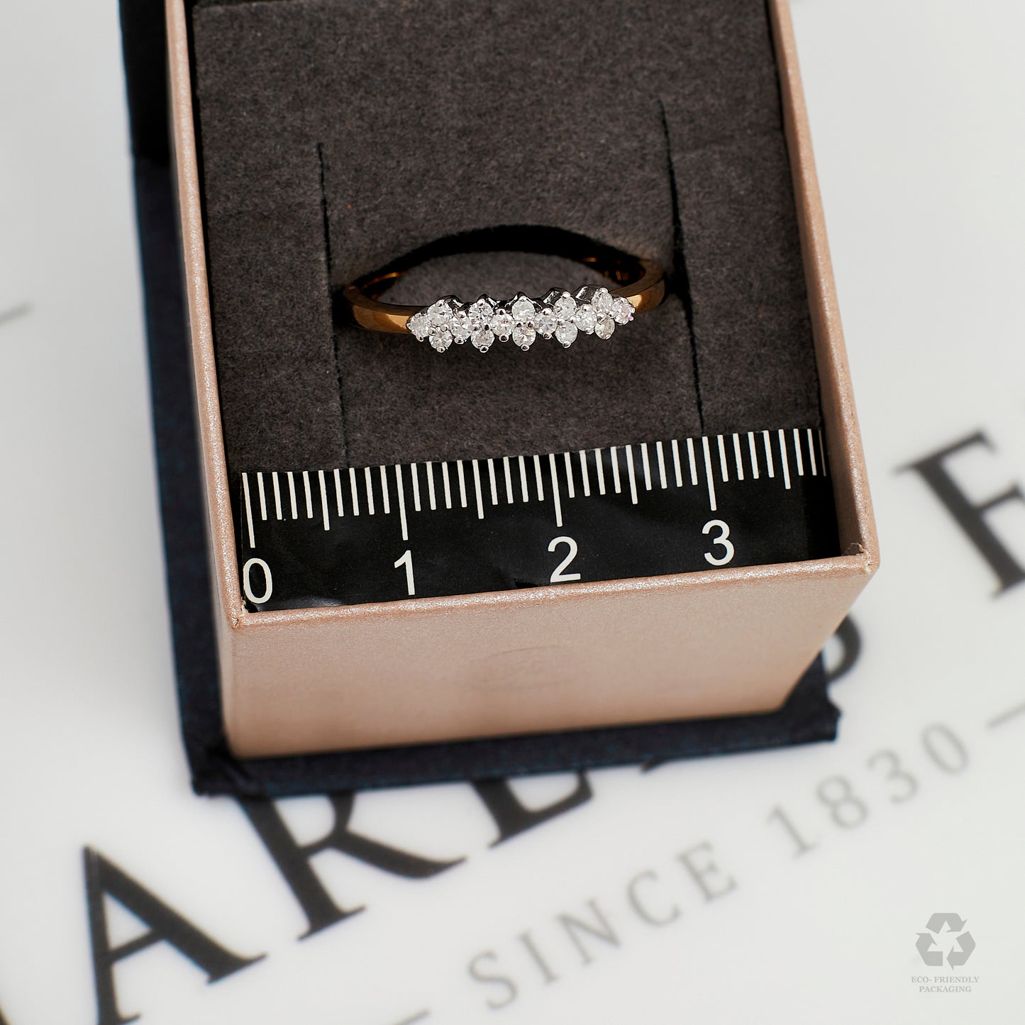 Pre-Owned 9ct Gold 16 Diamond Dress Ring Size Q