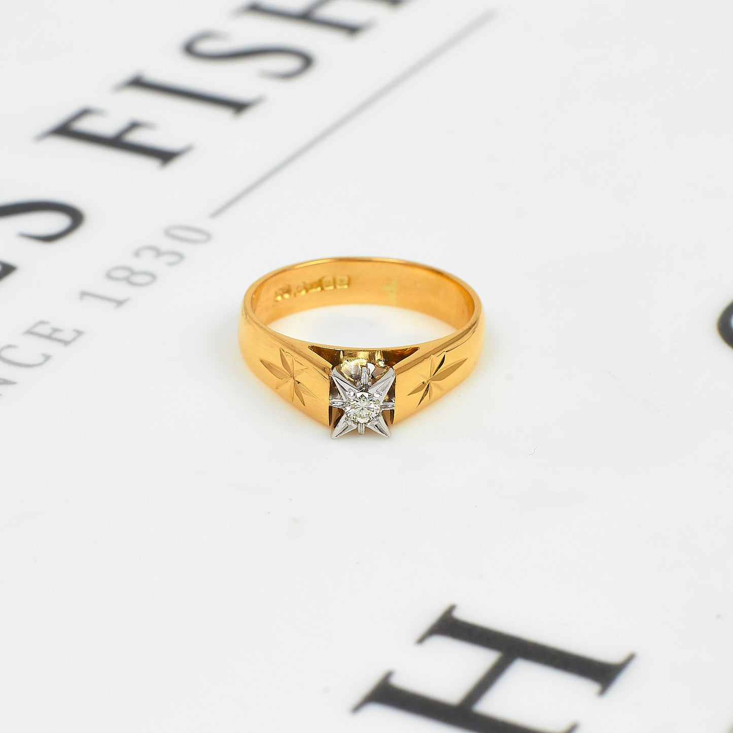 Pre-Owned 18ct Gold & Diamond Star Setting Ring Size M