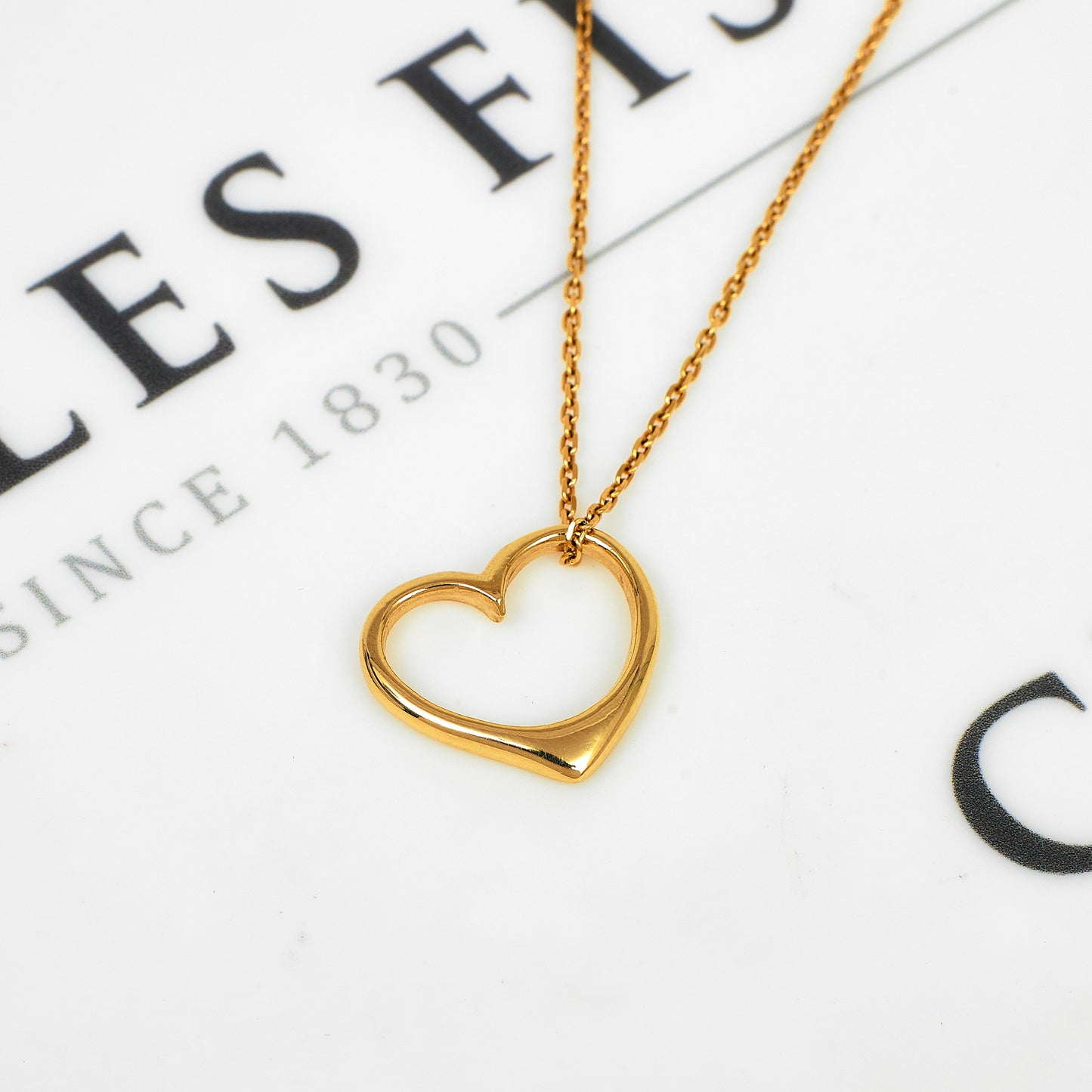 Pre-Owned 9ct Gold Floating Heart Pendant