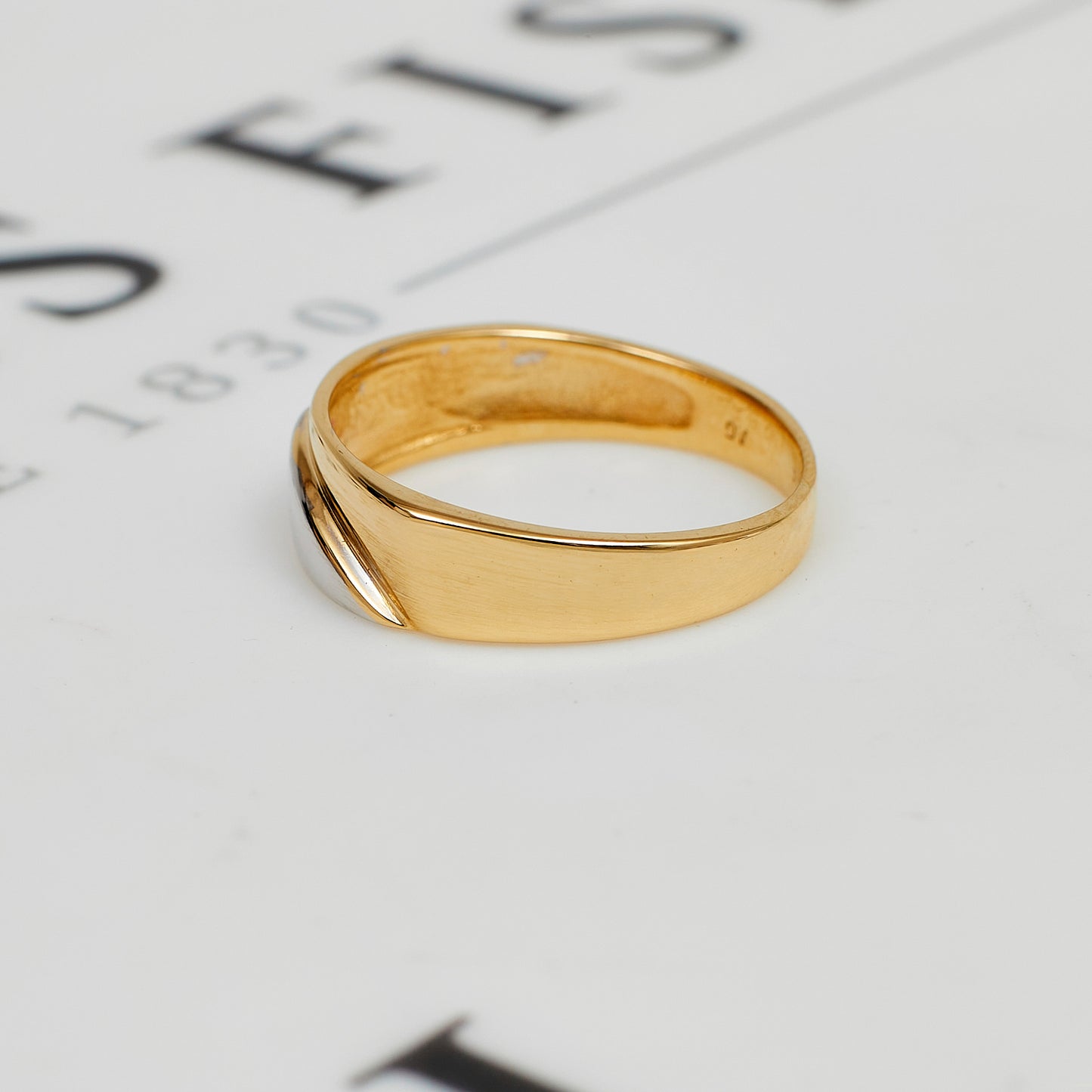 Pre-Owned 14ct Gold 2 Tone Single CZ Dress Ring Size P.5