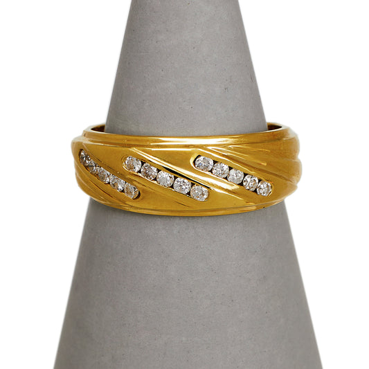 Pre-Owned 18ct Gold & Diamond Dress Ring Size M
