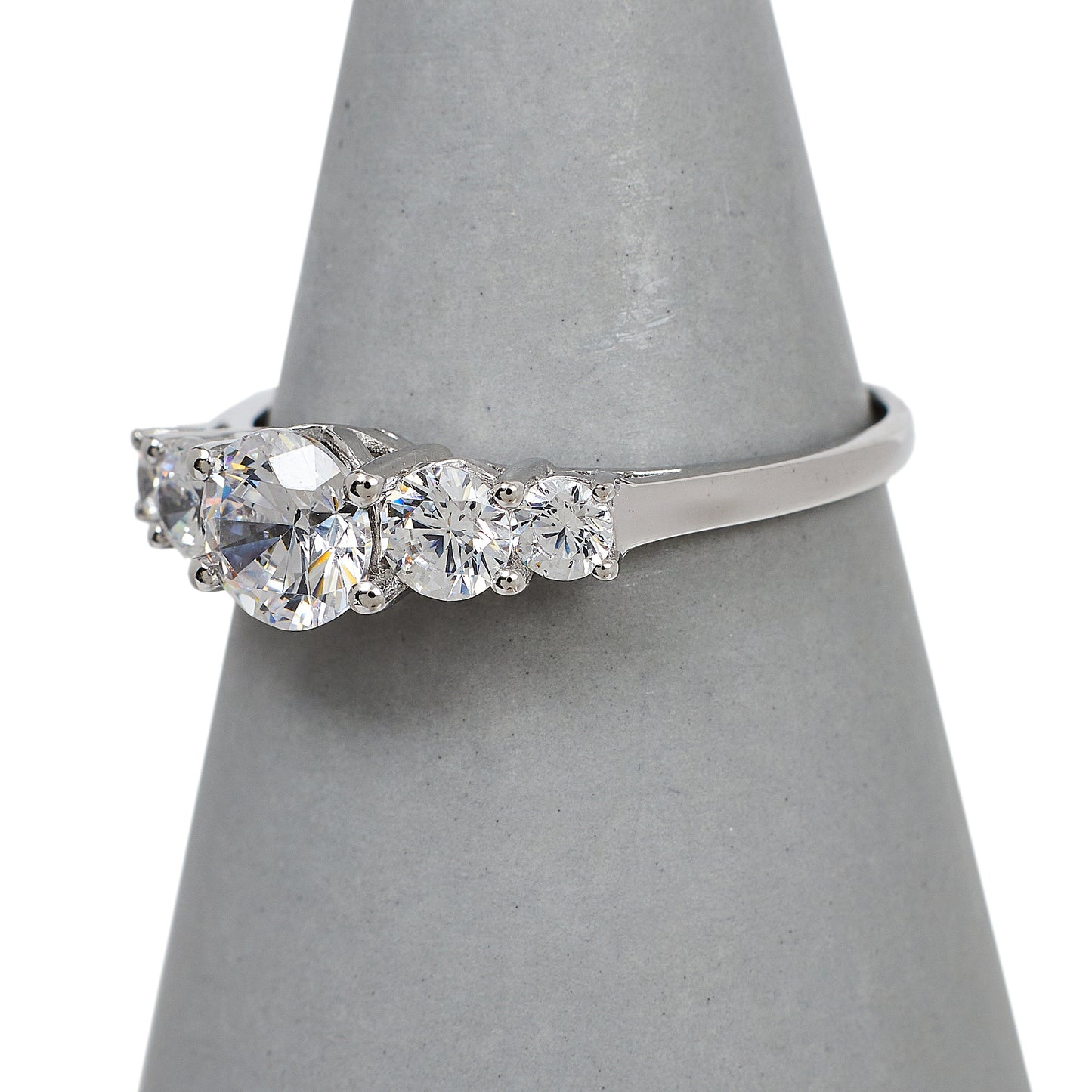 Pre-Owned 9ct White Gold 5 CZ Dress Ring Size S.5