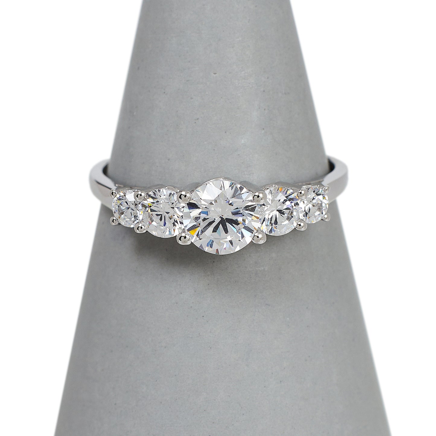 Pre-Owned 9ct White Gold 5 CZ Dress Ring Size S.5