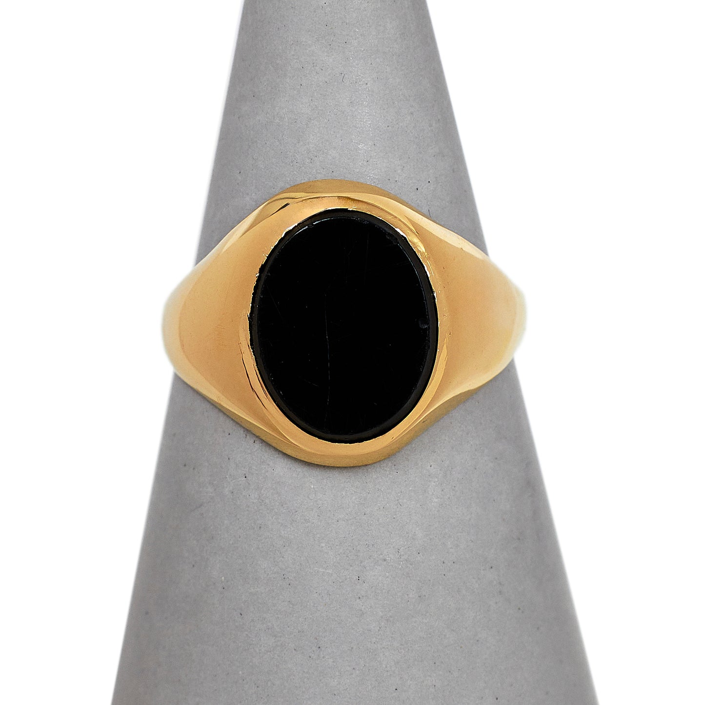 Pre-Owned 9ct Gold Oval Onyx Signet Ring Size I