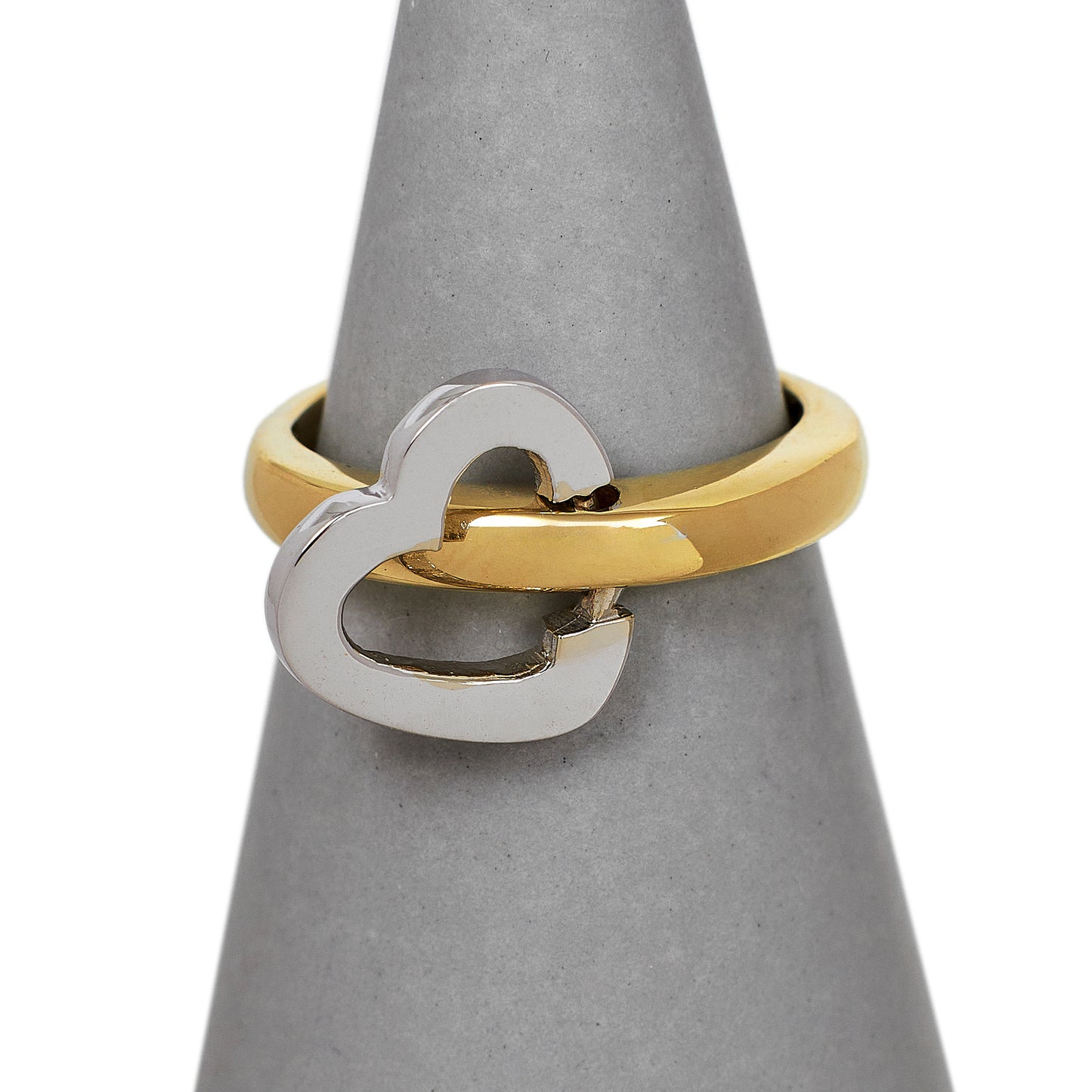 Pre-Owned 9ct Gold 2 Tone Heart Ring Size J.5