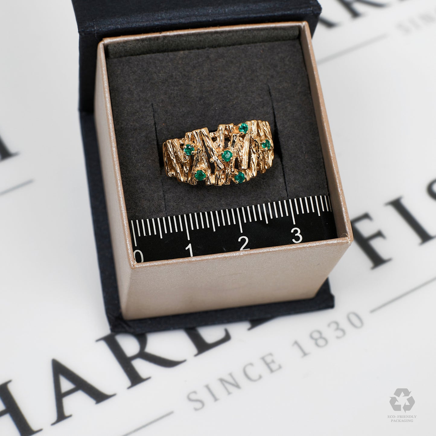 Pre-Owned 9ct Gold 6 Emerald Bark Design Ring Size O