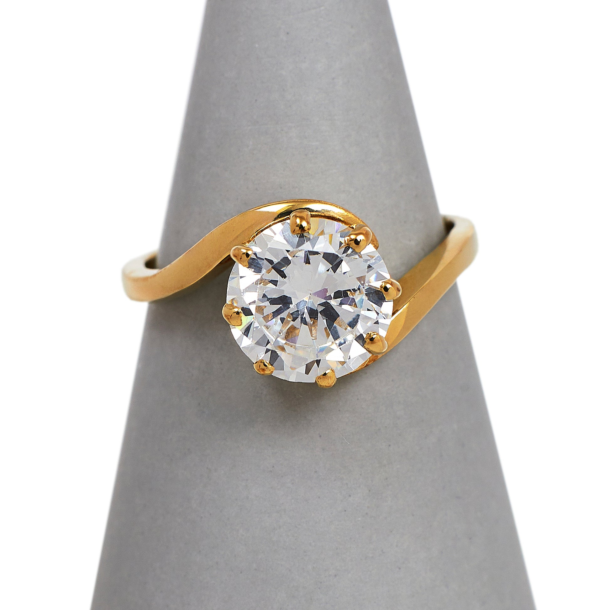 Pre-Owned 9ct Gold CZ Crossover Shoulders Dress Ring Size P