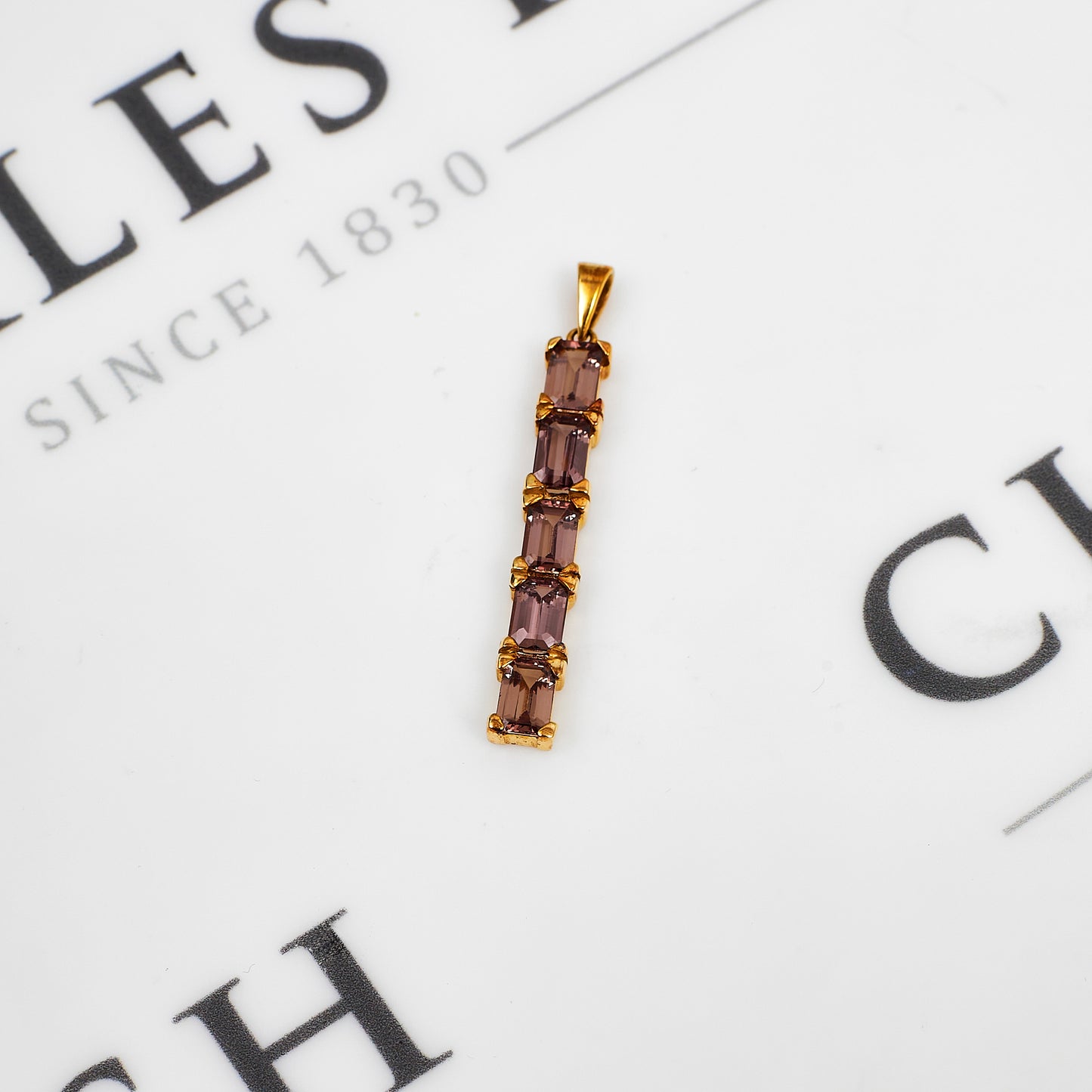 Pre-Owned 9ct Gold 5 Colour Change Garnet Pendant