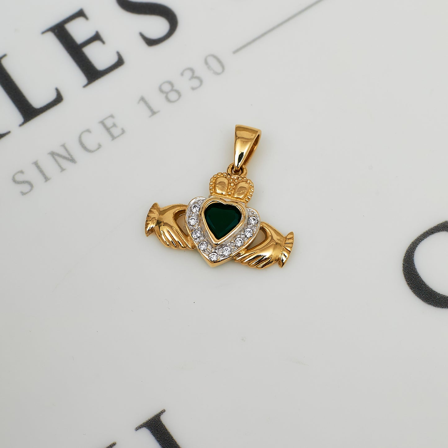 Pre-Owned 9ct Gold Agate & CZ Claddagh Pendant