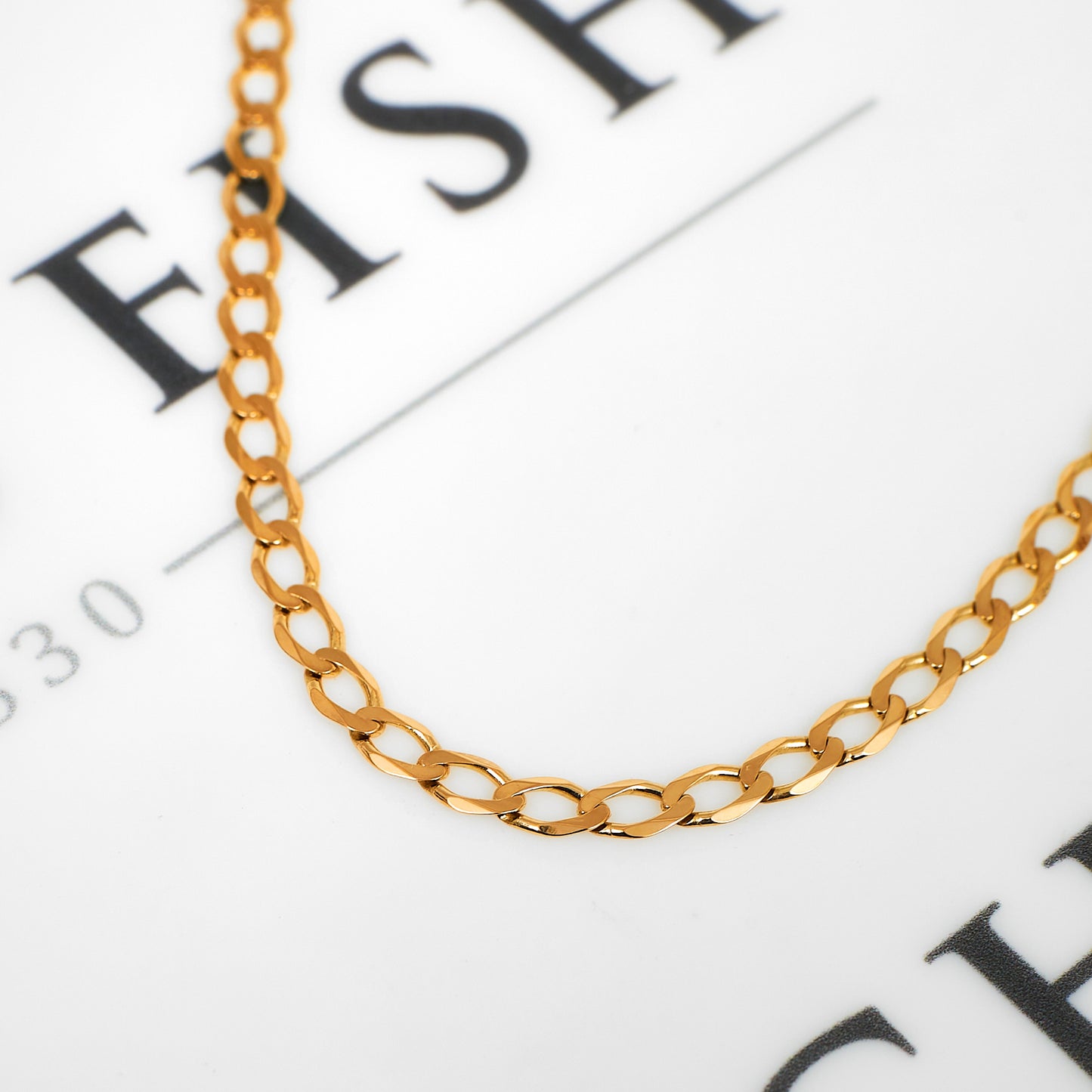 Pre-Owned 9ct Gold Curb Chain Necklace 18 Inch