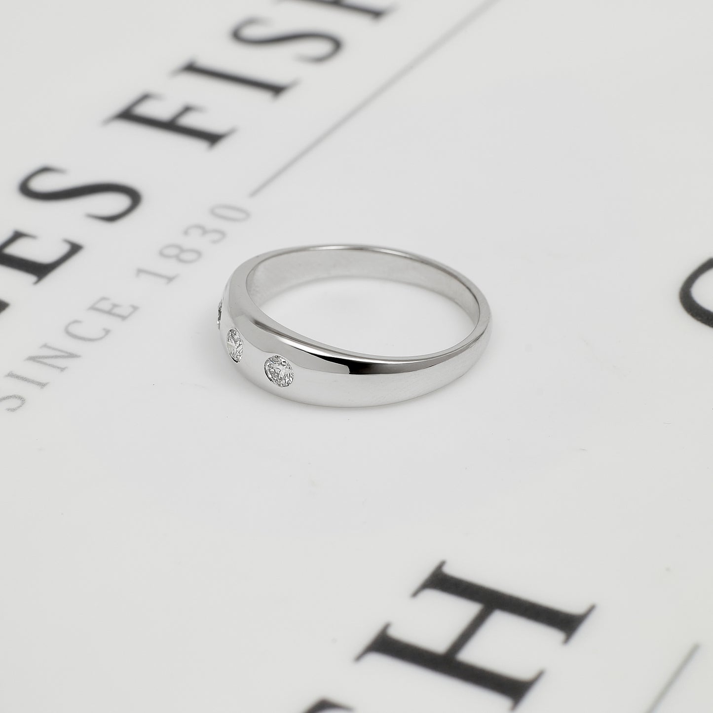 Pre-Owned 9ct White Gold Mens 3 Diamond Band Ring Size X