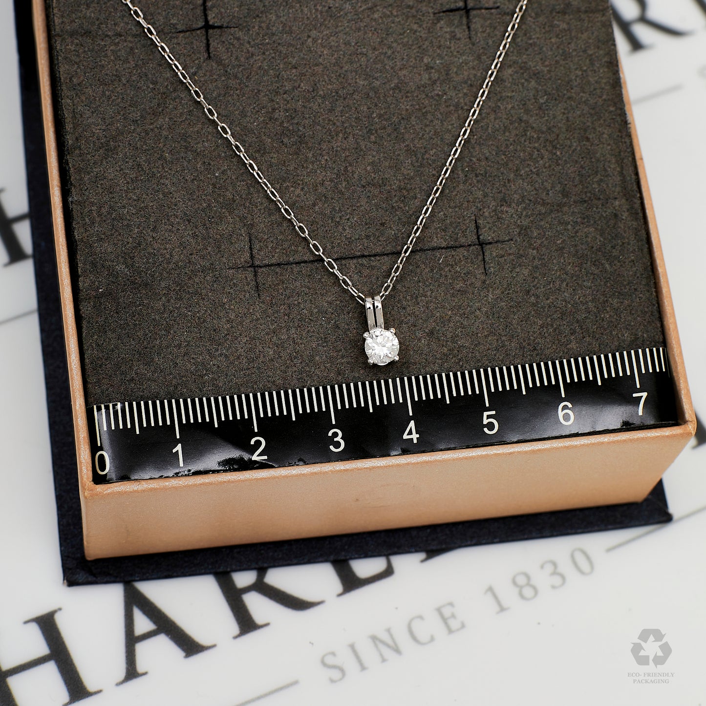 Pre-Owned 9ct White Gold & Diamond Pendant Necklace 18 Inch