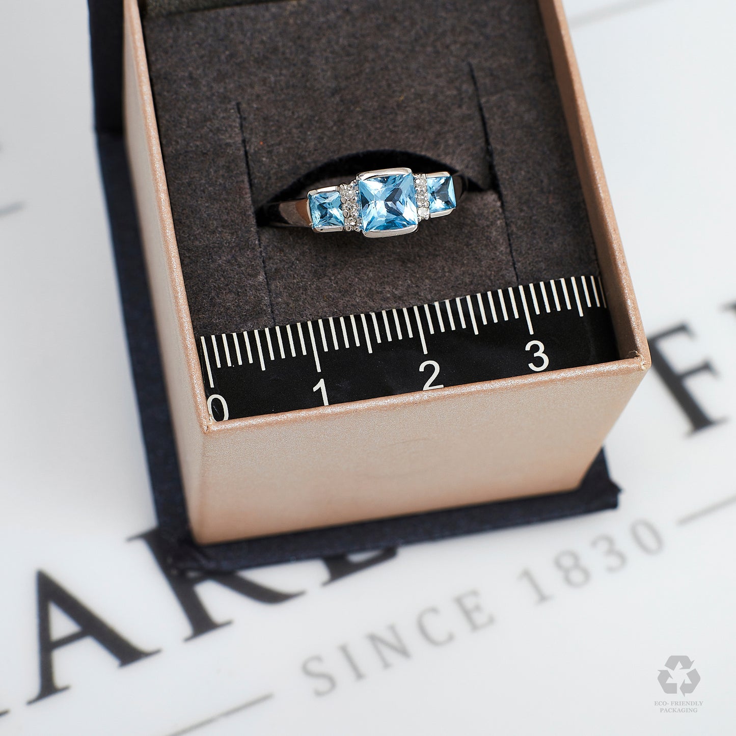 Pre-Owned 9ct White Gold & Diamond Ring Size N
