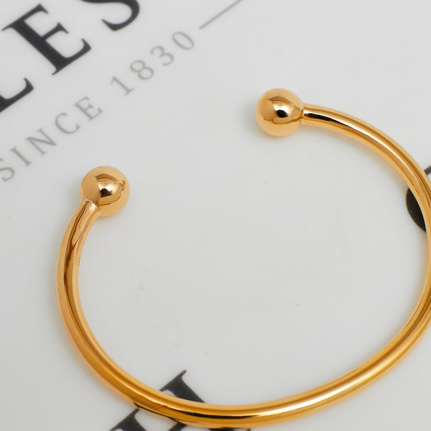 Pre-Owned 9ct Gold Ladies Torque Bangle