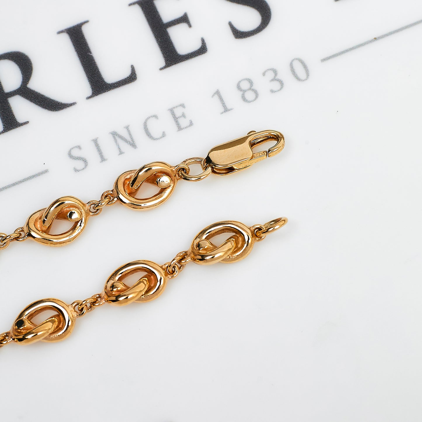 Pre-Owned 9ct Gold Pretzel Knot Link Bracelet  7 Inch
