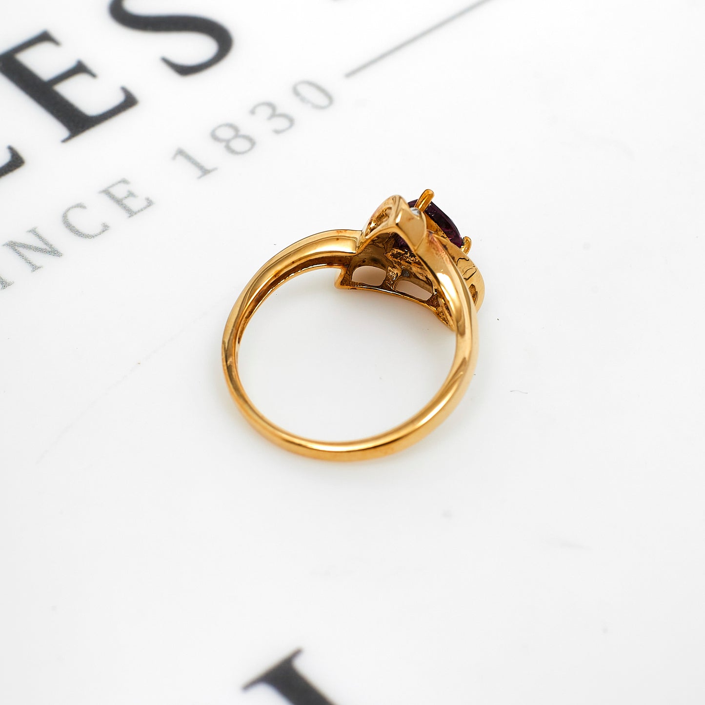 Pre-Owned 9ct Gold Triangular Garnet & Diamond Ring Size N