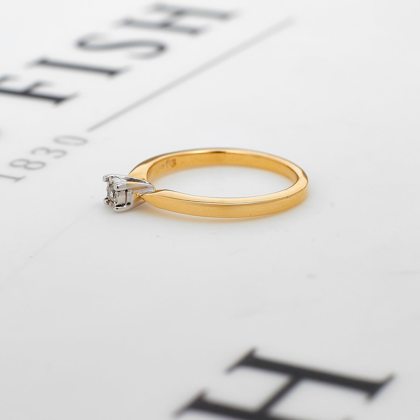 Pre-Owned 9ct Gold Illusion Set Diamond Ring Size J