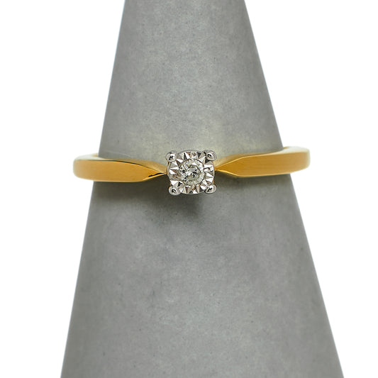 Pre-Owned 9ct Gold Illusion Set Diamond Ring Size J