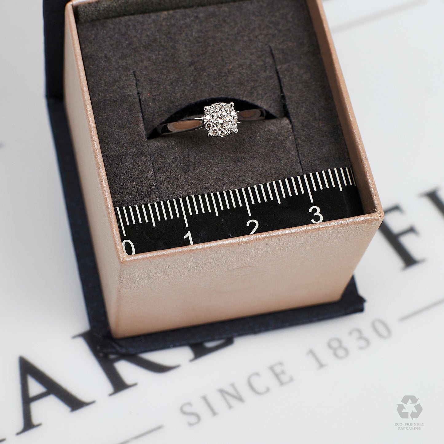 Pre-Owned 9ct White Gold Petite Diamond Cluster Ring Size J