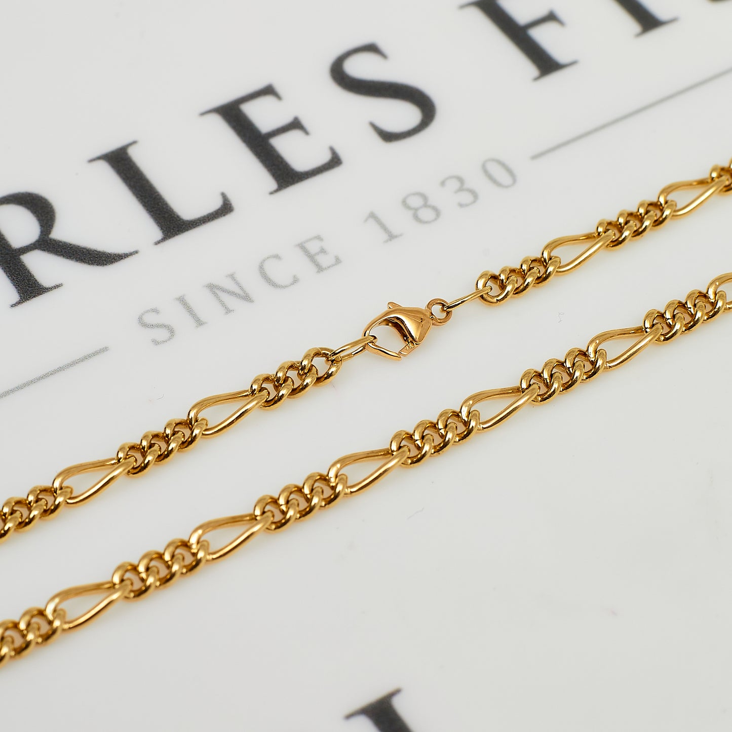 Pre-Owned 9ct Gold Figaro Chain Necklace 22 Inch