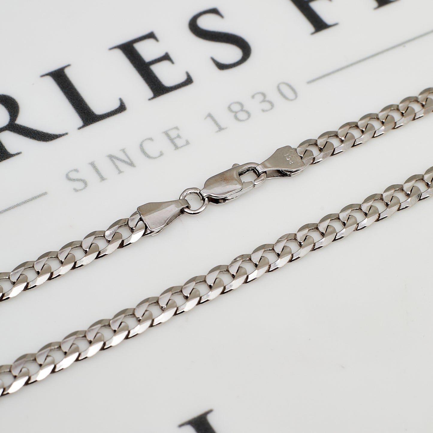 Pre-Owned 14ct White Gold Curb Chain Necklace 24 Inch