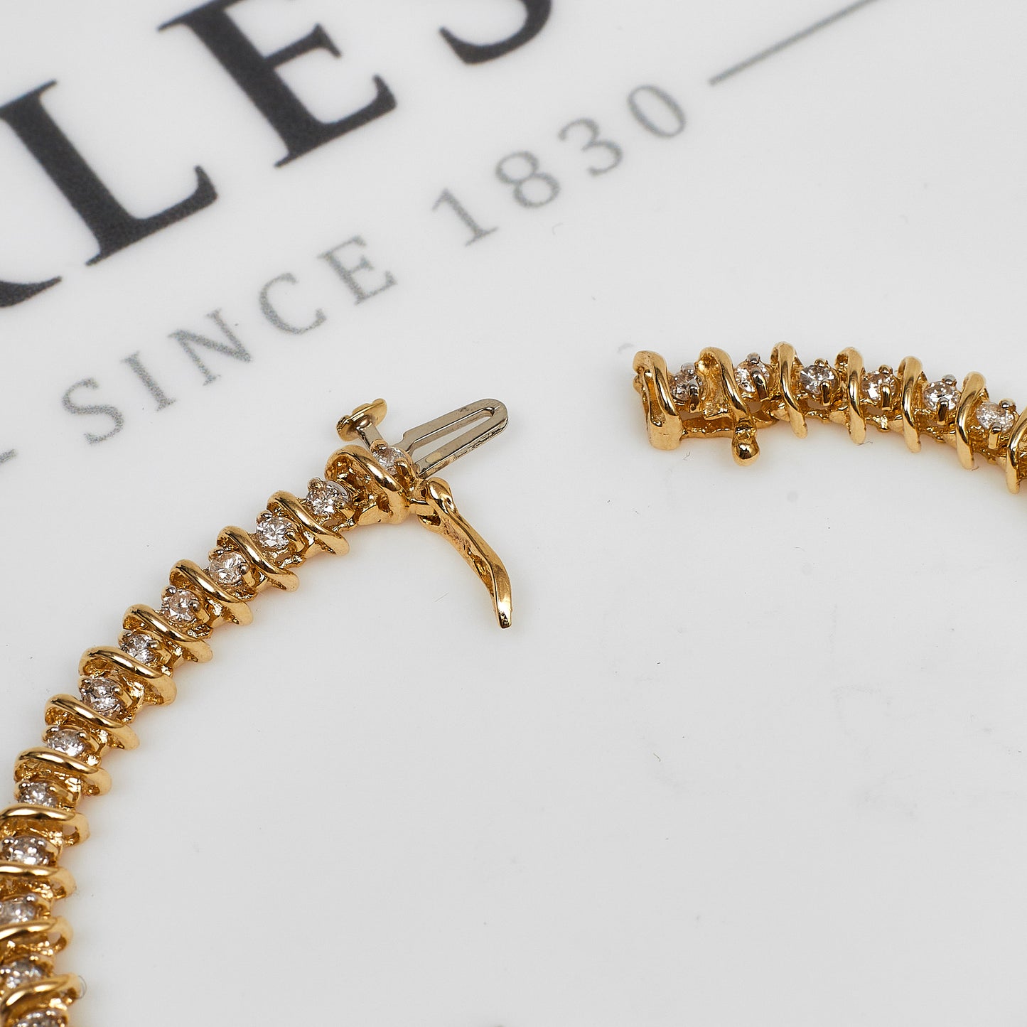 Pre-Owned 9ct Gold 2.25ct Diamond Tennis Bracelet 7 Inch
