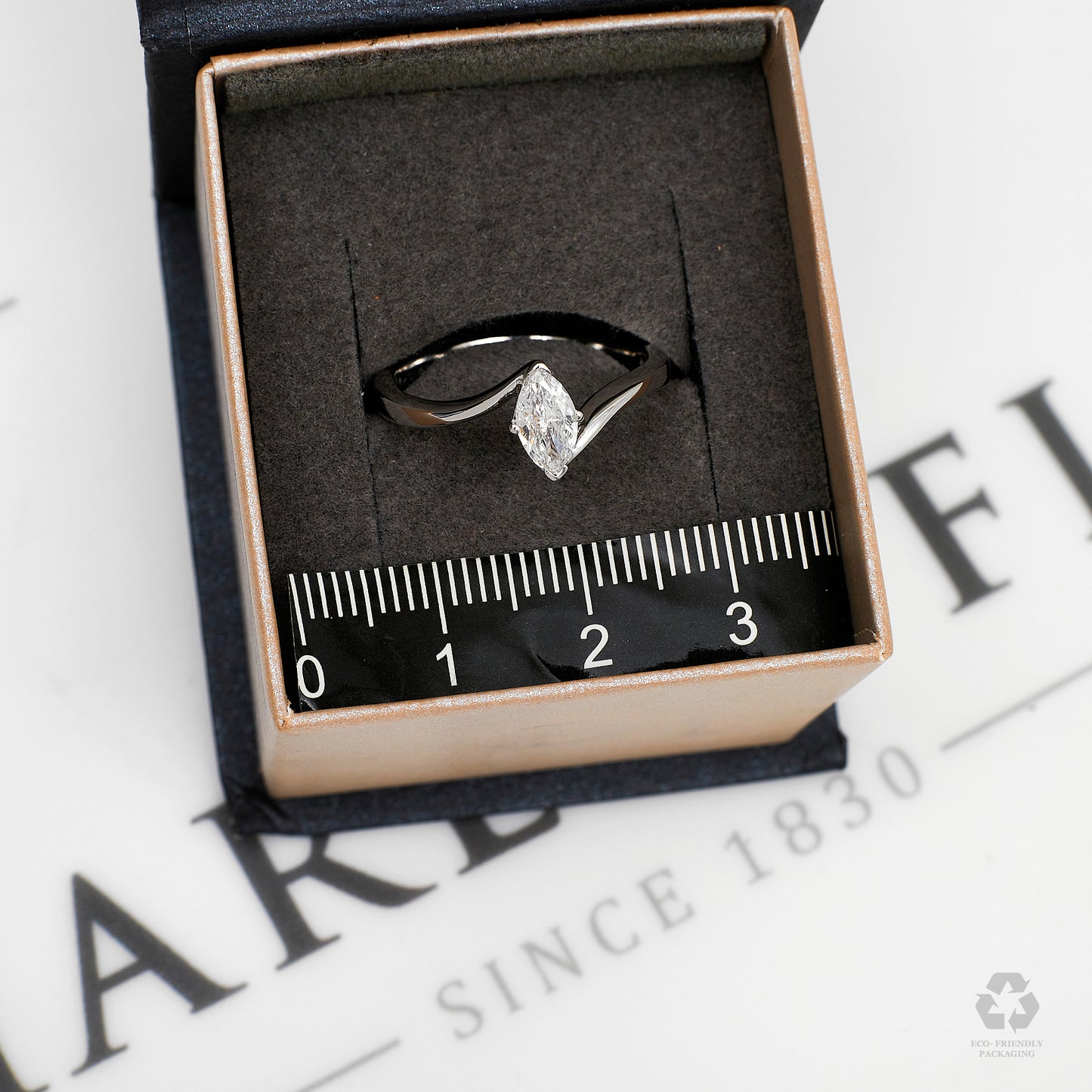 Pre-Owned 18ct White Gold Marquise Cut Diamond Ring Size M.5