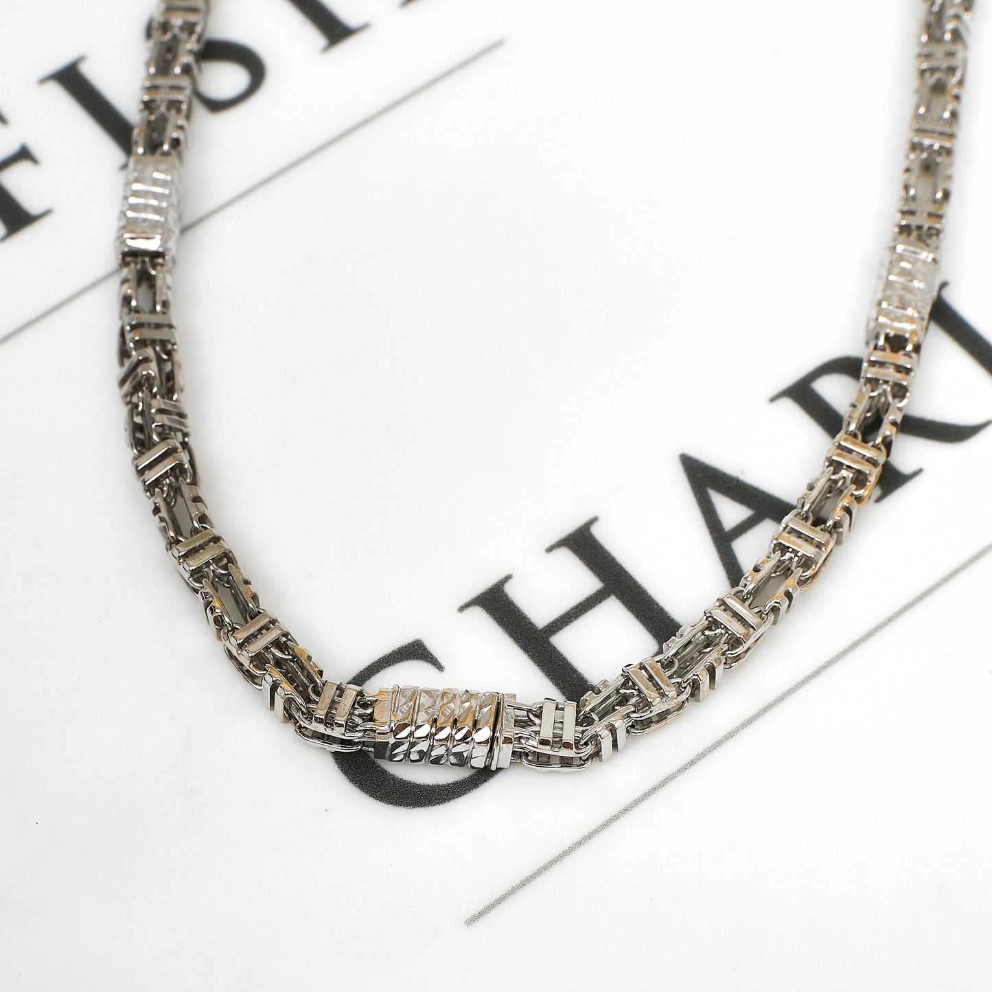 Pre-Owned 9ct White Gold Hollow Rectangle Chain Necklace