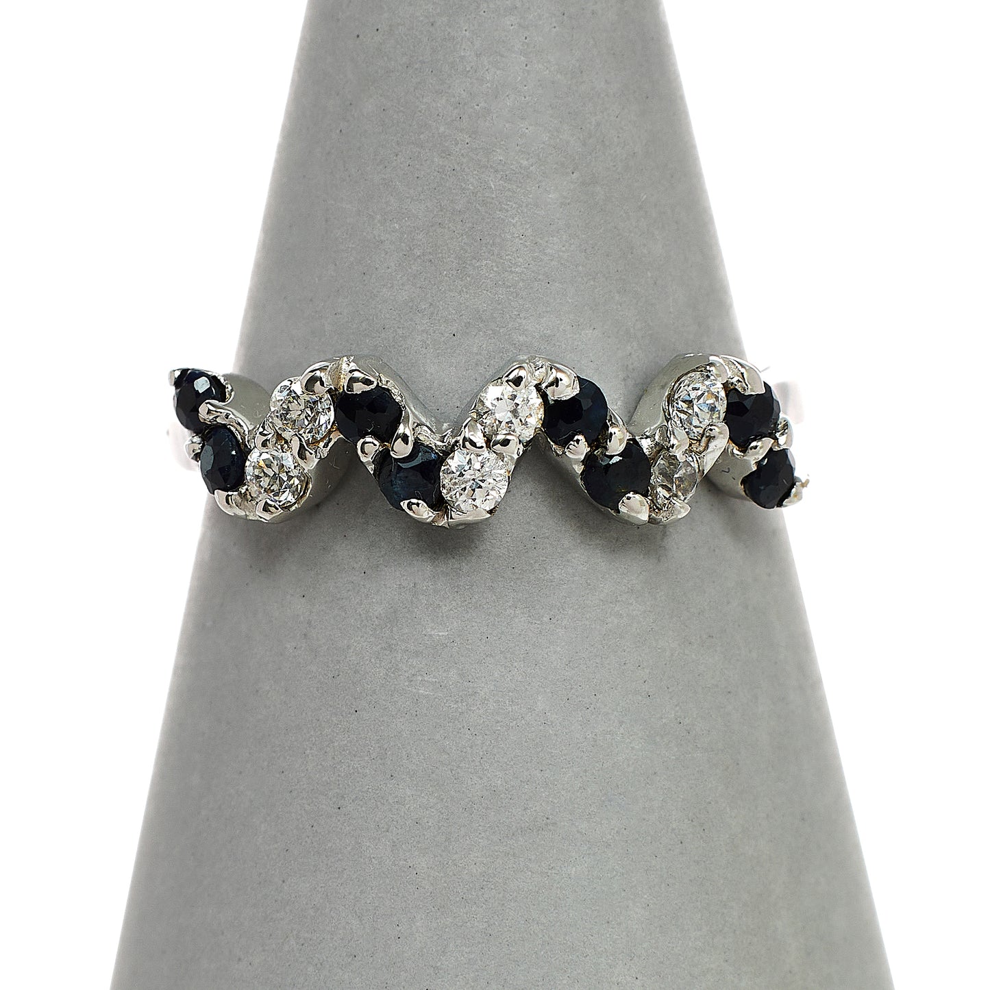 Pre-Owned 9ct White Gold CZ & Sapphire Zigzag Ring Size O