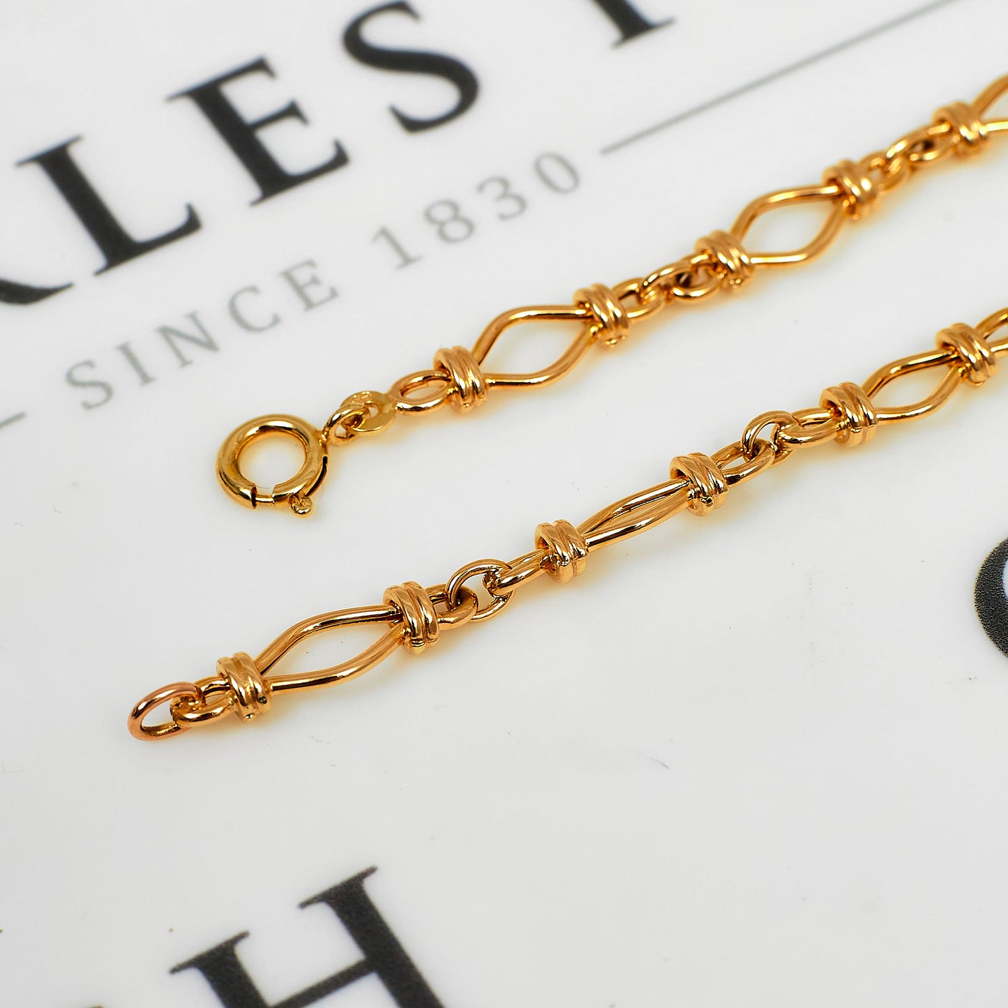 Pre-Owned 9ct Gold Hollow Rhombus Shaped Link Bracelet