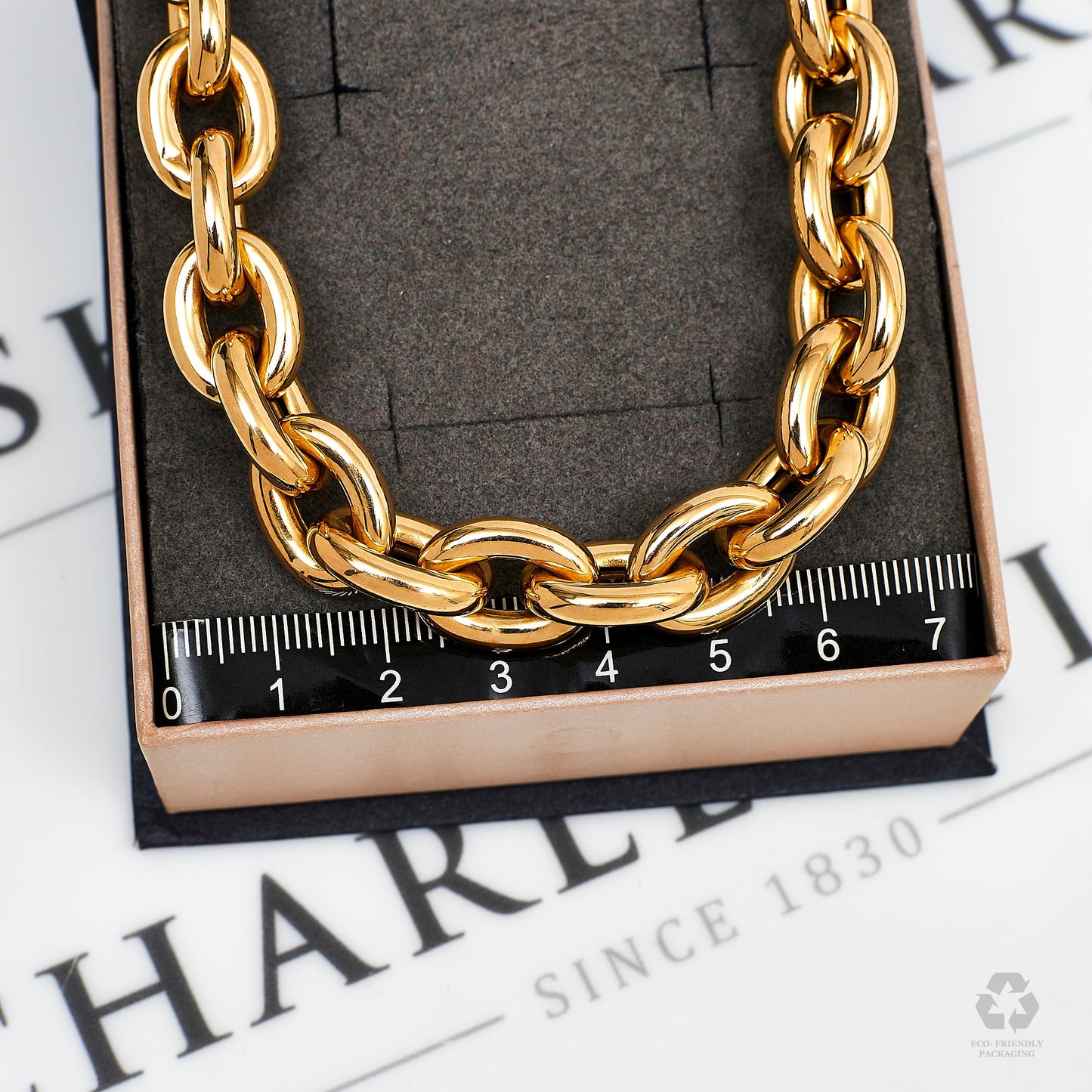 Pre-Owned 18ct Gold 13mm Oval Belcher Link Necklace 19 Inch