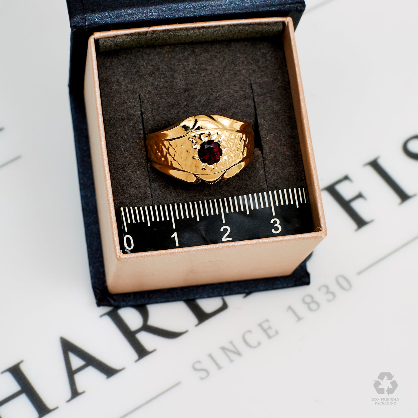 Pre-Owned 9ct Gold Garnet Mens Dress Ring Size U