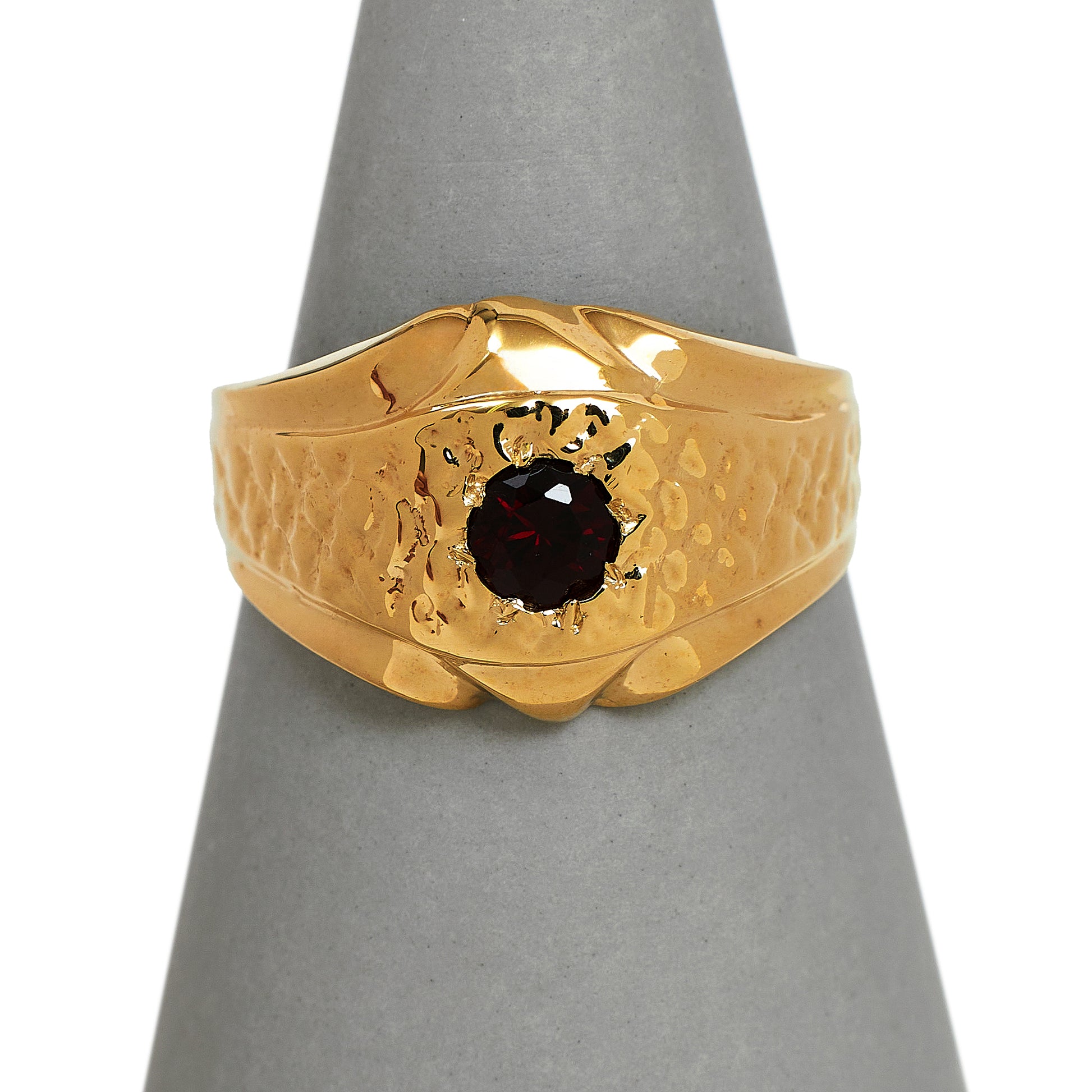 Pre-Owned 9ct Gold Garnet Mens Dress Ring Size U