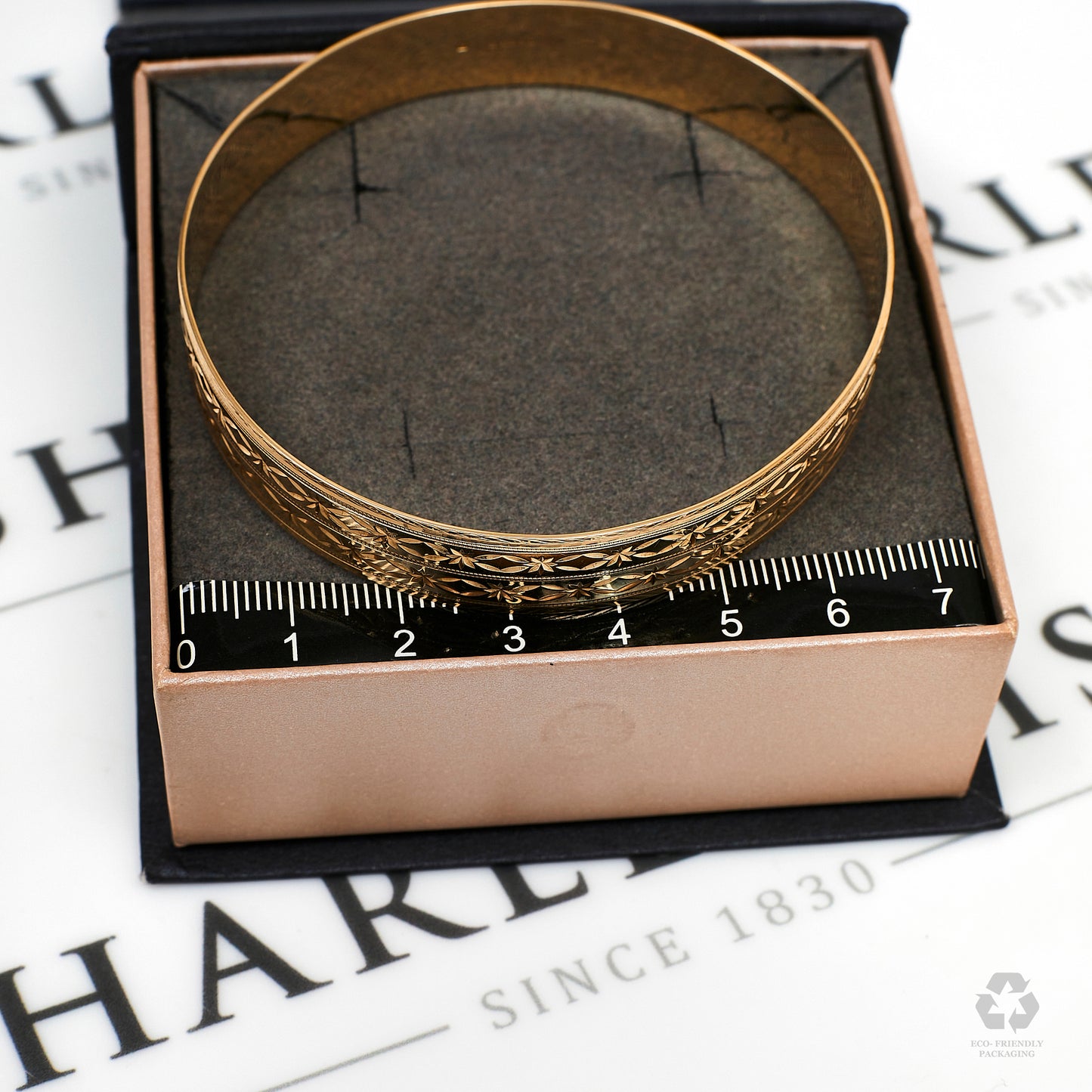 Pre-Owned 9ct Gold 2 Row Star Design Bangle