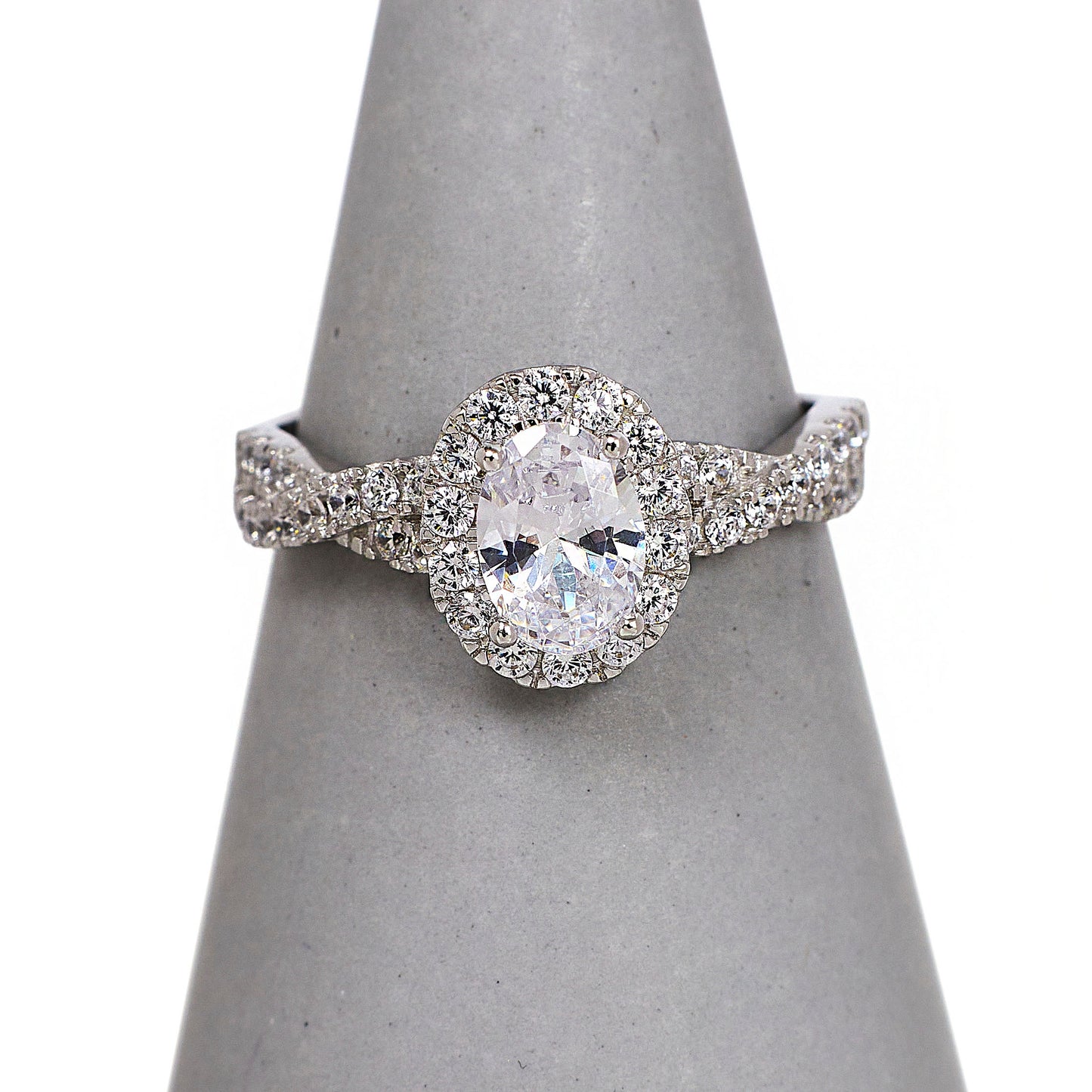 Pre-Owned 9ct White Gold Oval CZ Cluster Ring Size N