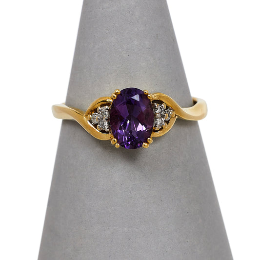 Pre-Owned 9ct Gold Oval Amethyst & Diamond Ring Size L