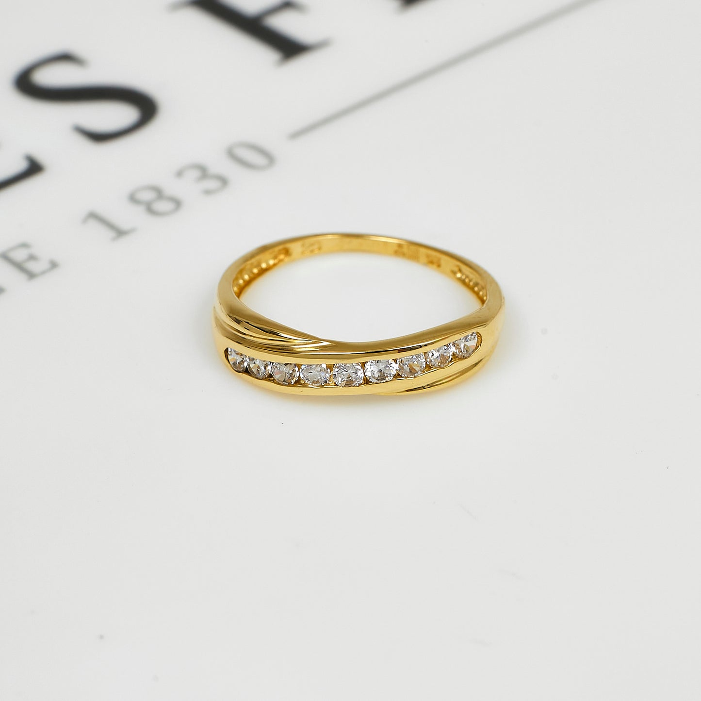 Pre-Owned 9ct Gold CZ Crossover Ring Size M.5