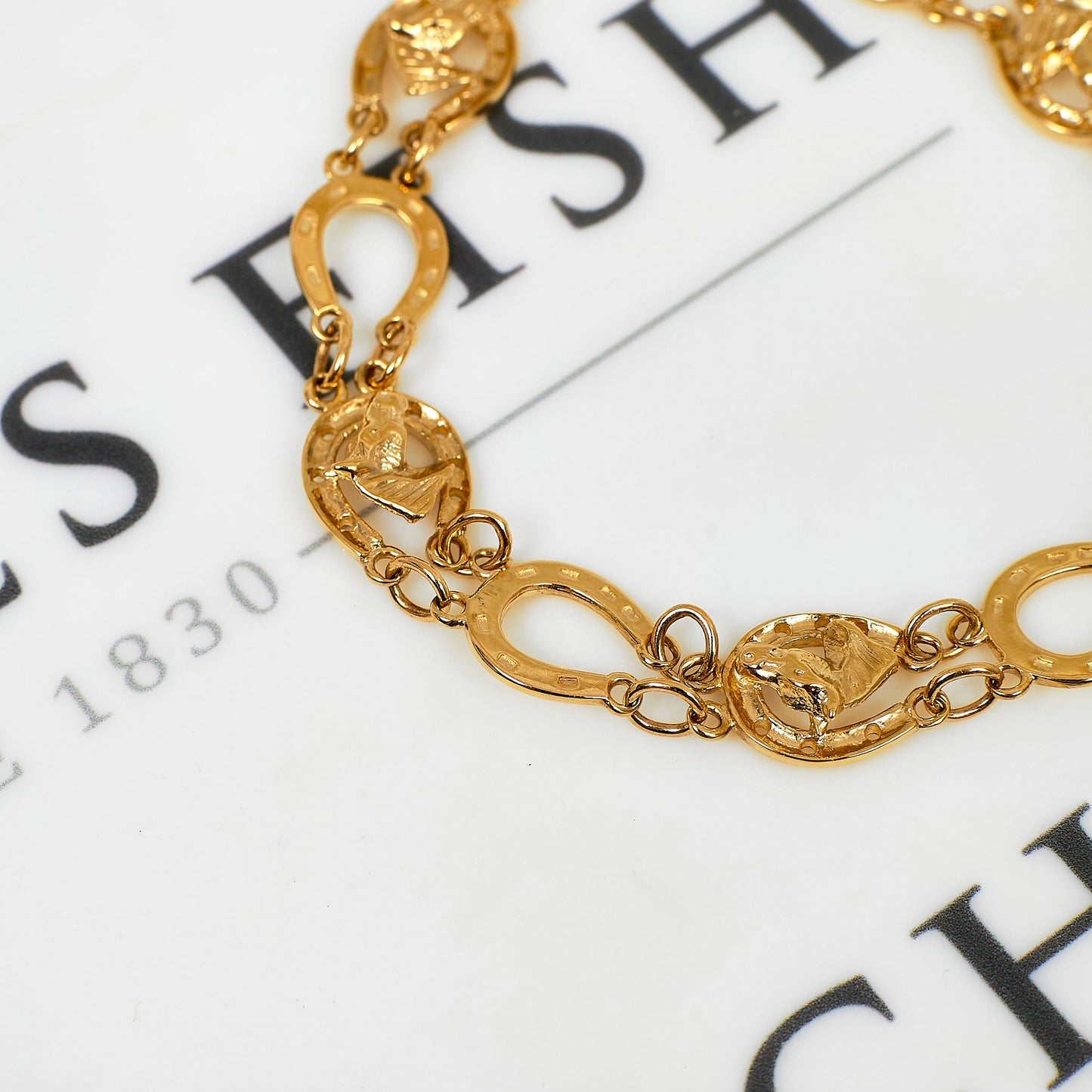 Pre-Owned 9ct Gold Horse Head & Horseshoe Bracelet 8 Inch
