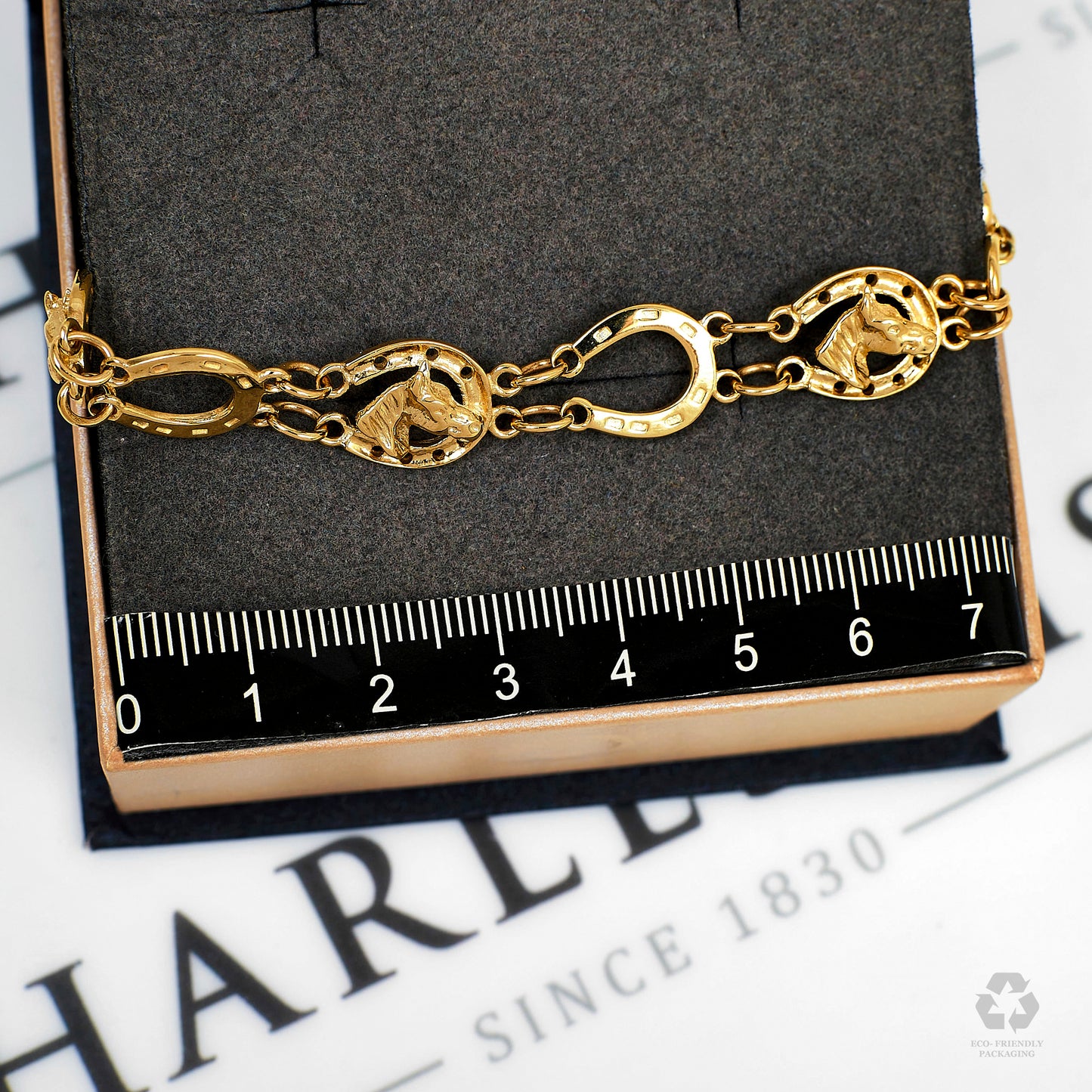 Pre-Owned 9ct Gold Horse Head & Horseshoe Bracelet 8 Inch