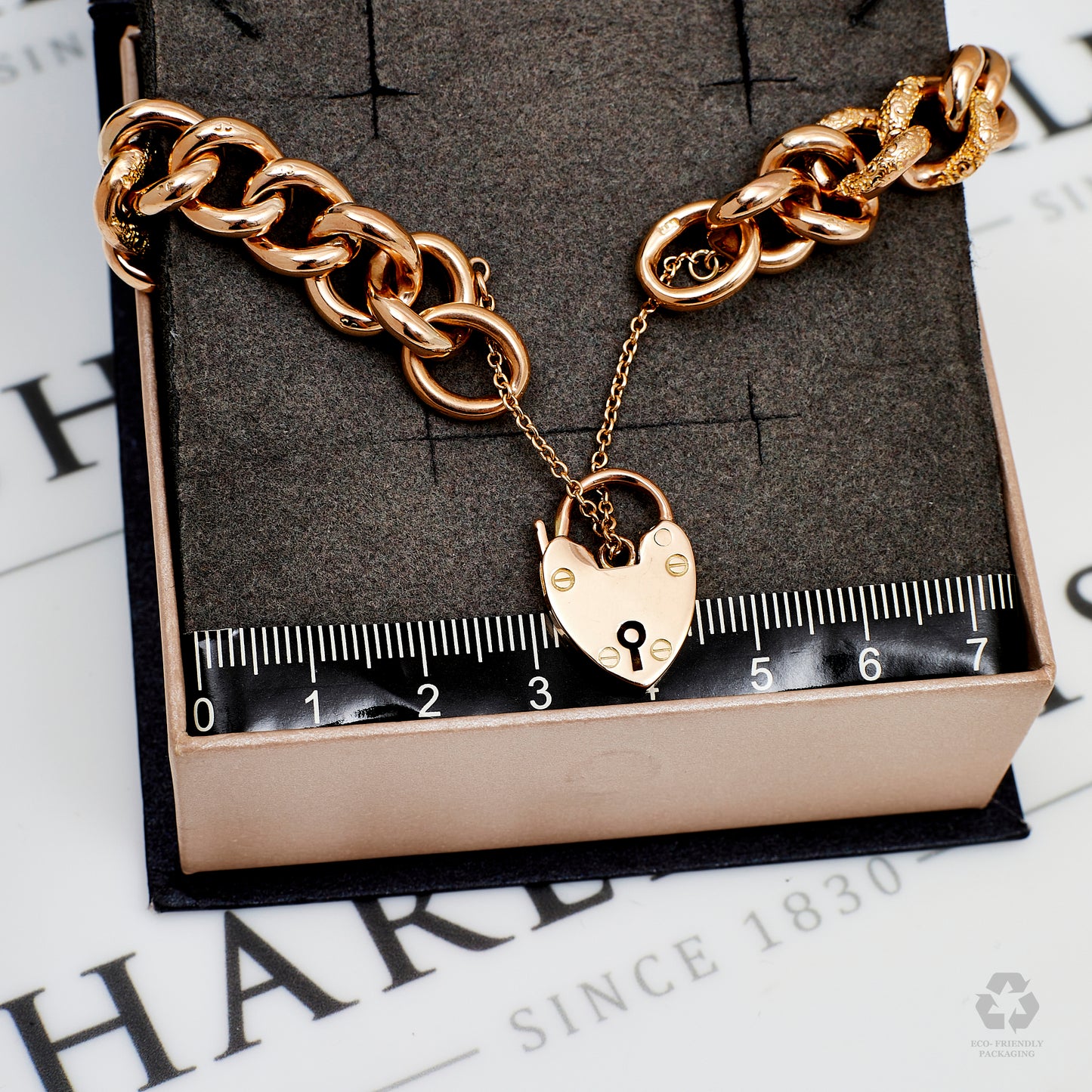 Pre-Owned 9ct Gold Curb Chain Bracelet & Heart Padlock