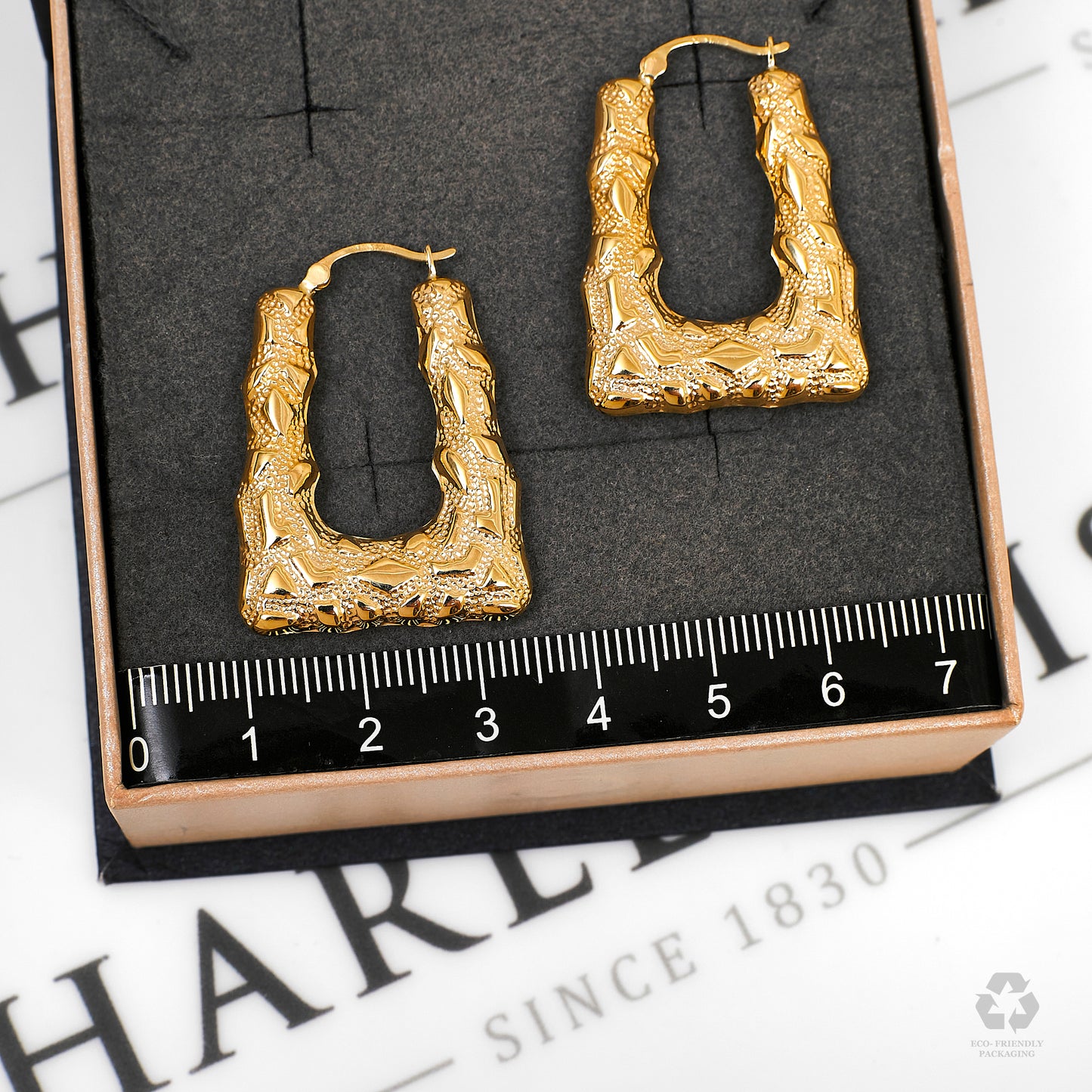 Pre-Owned 9ct Gold Triangle Bark Texture Creole Earrings
